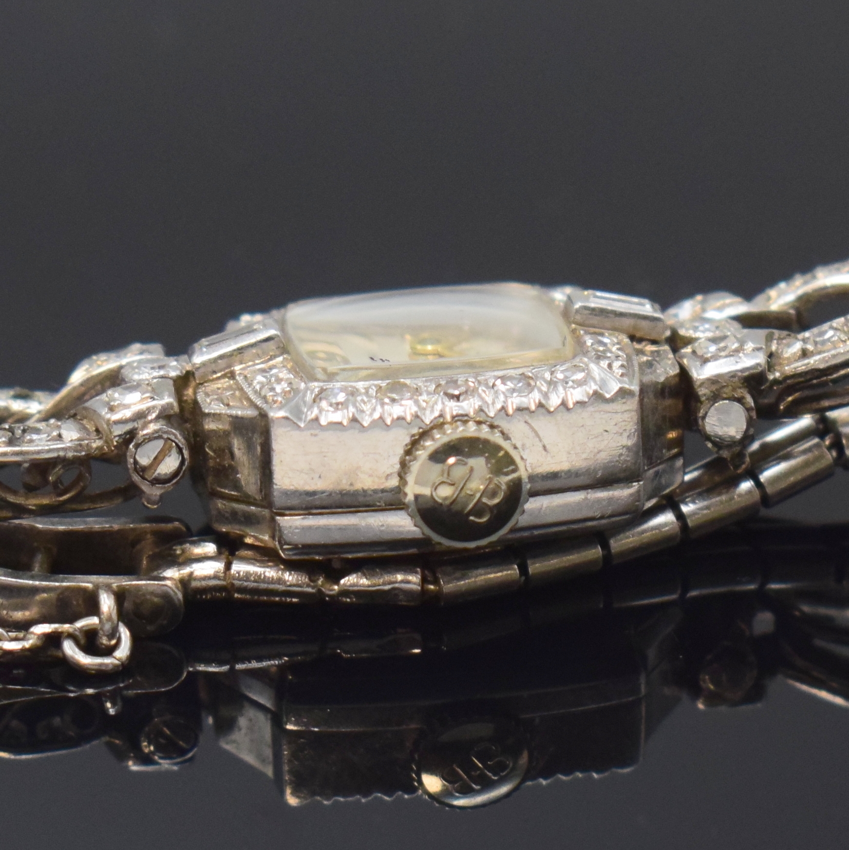 Detail b: LUXOR / ENICAR Art Deco Armbanduhr in Platin mit Diamanten, Schweiz um 1930, Handaufzug, Geh. an WG 585/000 Band, Sicherheitskettchen, Boden ...