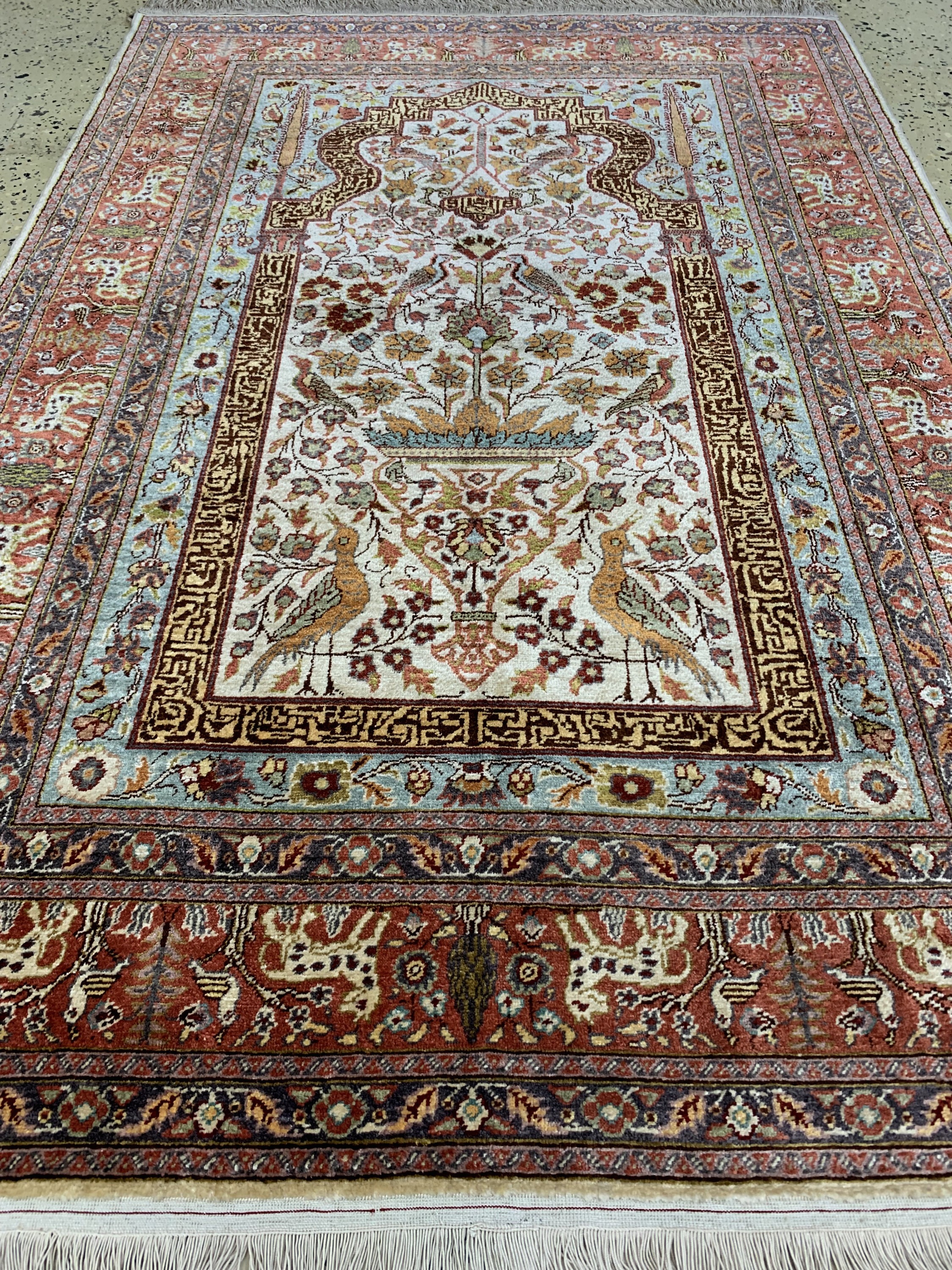 Detail d: Kayseri Seide, Türkei, Anfang 20.Jhd, reineNaturseide, ca. 152 x 102 cm, EHZ: 1-2