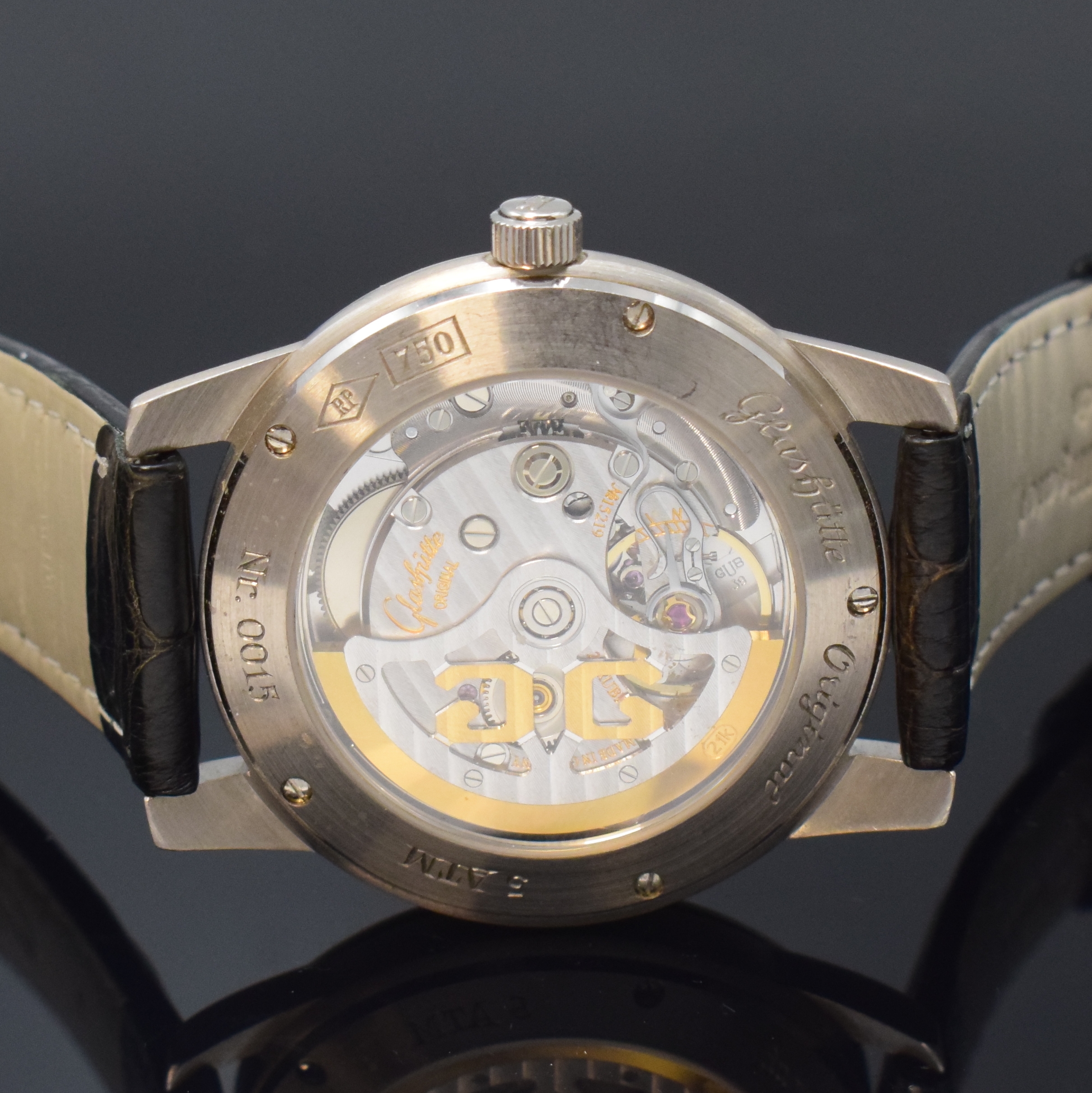 Detail e: GLASHÜTTE ORIGINAL Senator Herrenarmbanduhr in WG 750/000, Deutschland um 2010, Automatik, beids. vergl. Geh., Boden 5-fach verschr., orig. ...