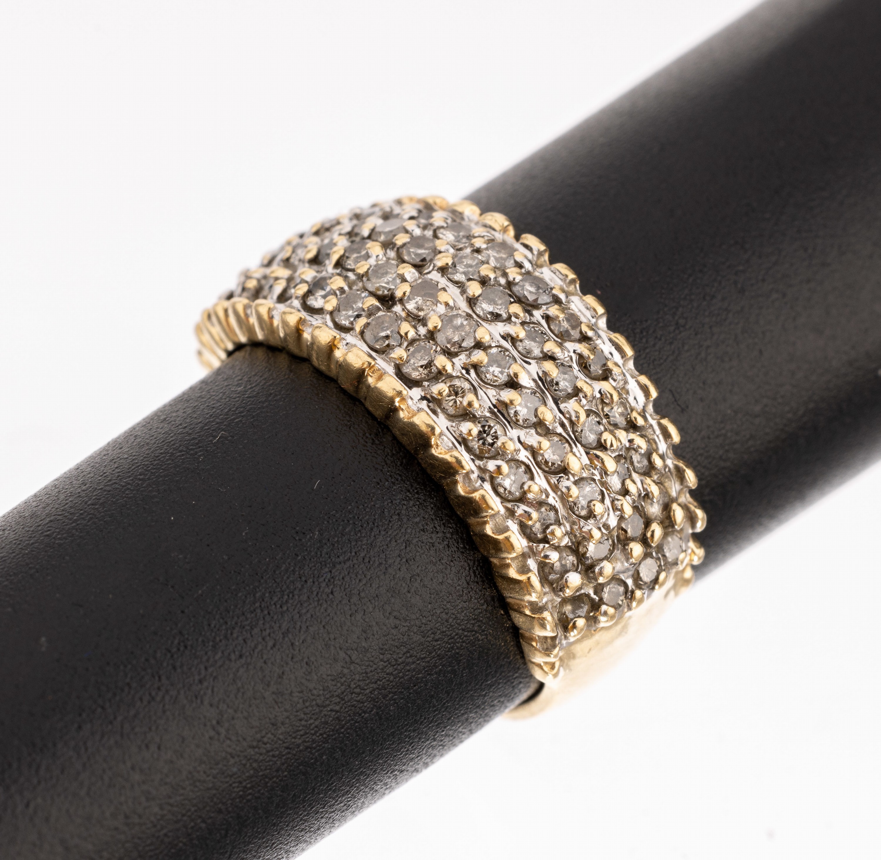 14 kt Gold Brillant Ring, GG 585/000, 60 Brillanten zus. ca. 1.20 ct get.-braun/p1, RW 56.5, ca. 4.4 g