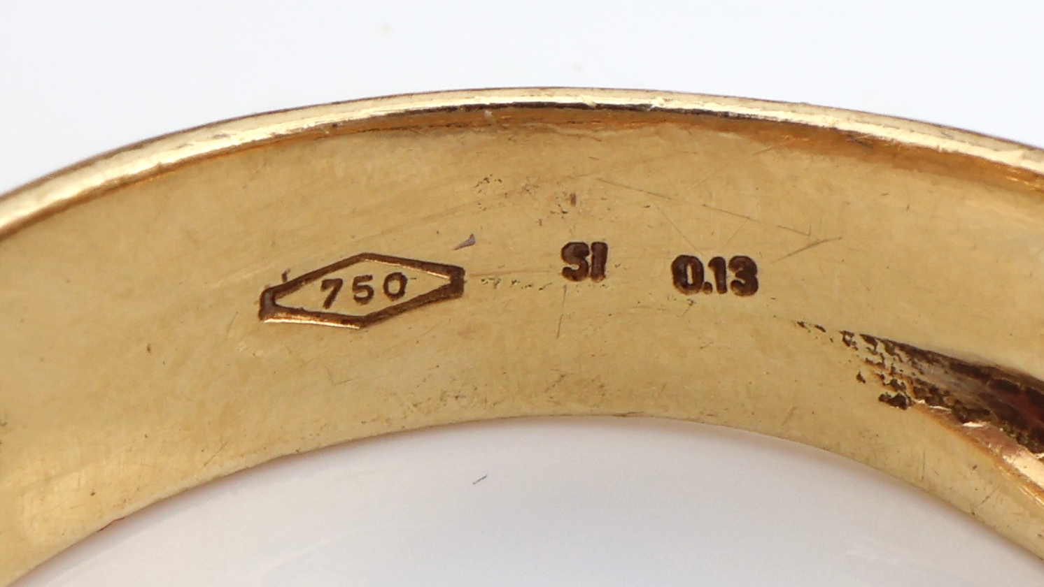 Detail c: 18 kt Gold Brillant-Schmuckset, GG/WG/RG 750/000, best. aus: Ring, RW 57 und Armreif, D. ca. 5.8 x 4.5 cm, 80 in WG gefasste Brillanten zus. ca. ...