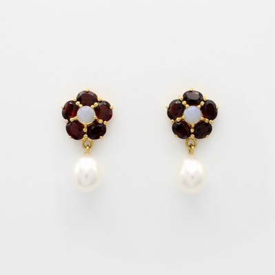Image Paar Ohrstecker mit Farbsteinen und Perlen