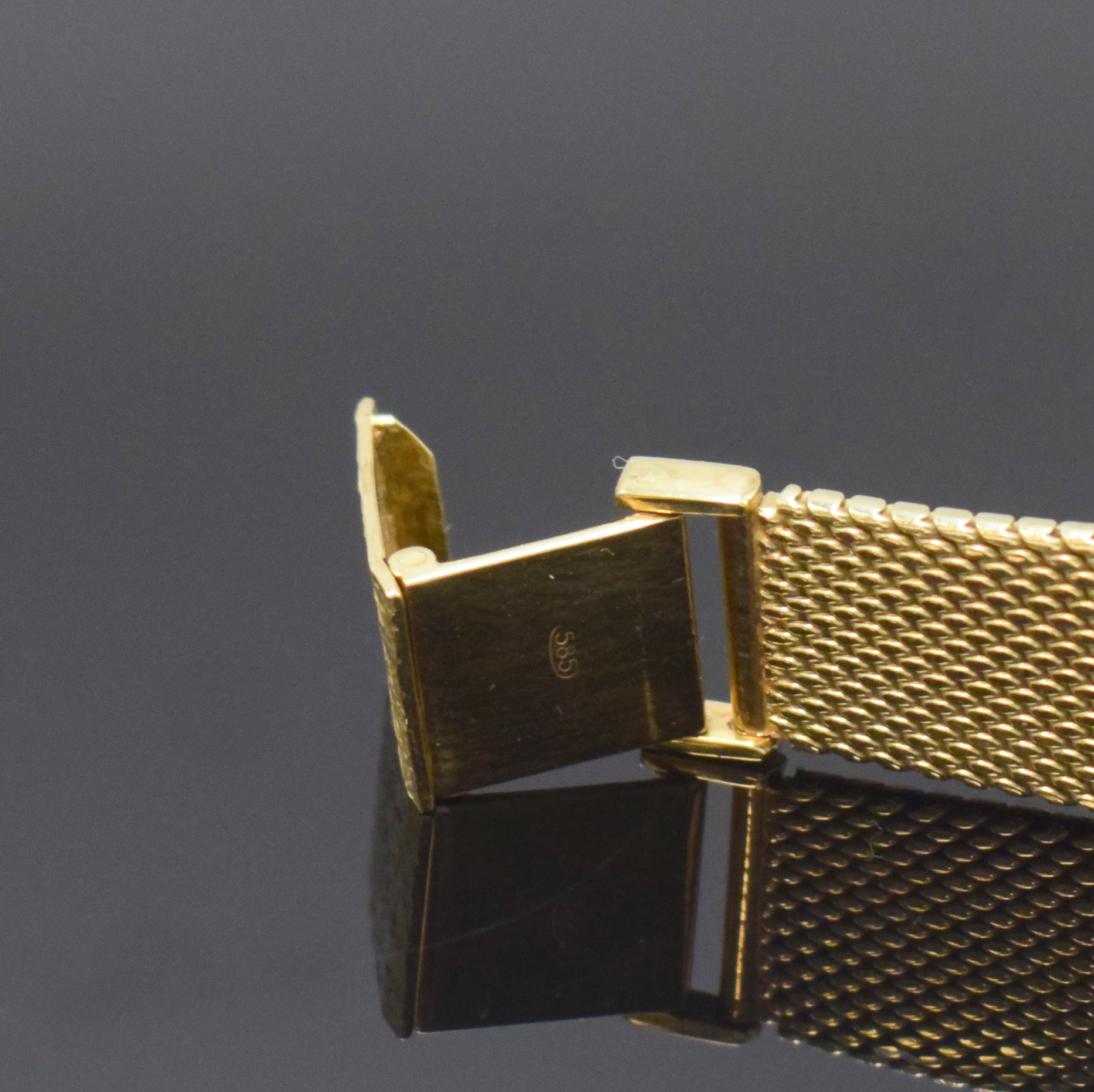 Detail b: TEXIN Damenarmbanduhr in GG 585/000, Schweiz um 1970, Handaufzug, Geh. an Goldband, Boden aufgedr., vers. strukt. Zifferbl. m. aufges. Std.-Ind., ...