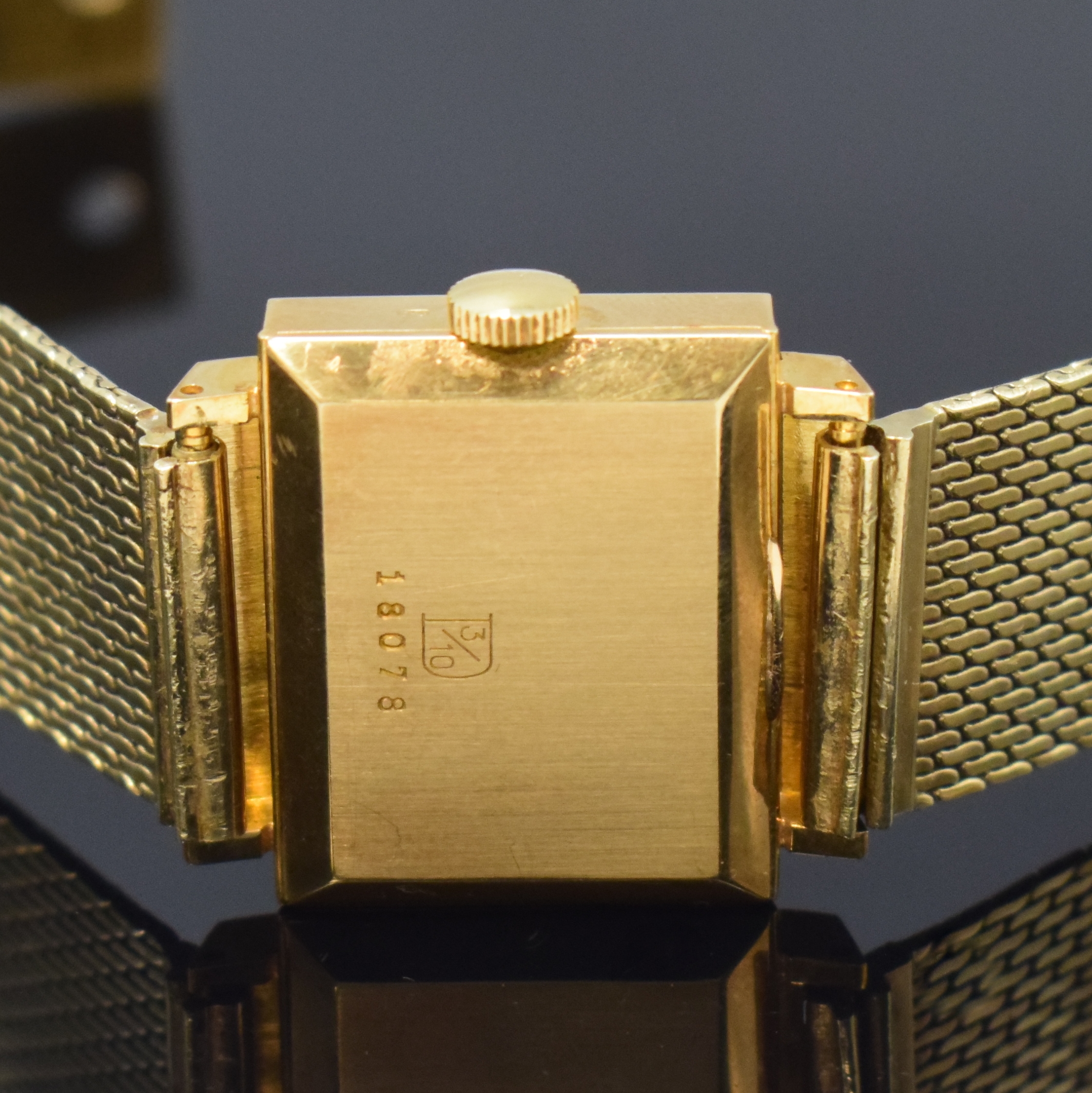 Detail c: DU BOIS Armbanduhr in GG 750/000, Schweiz um 1965, Handaufzug, Goldband in GG 585/000, Boden aufgedr., vers. Zifferbl. m. gold. Std.-Ind. u. Zeigern, ...
