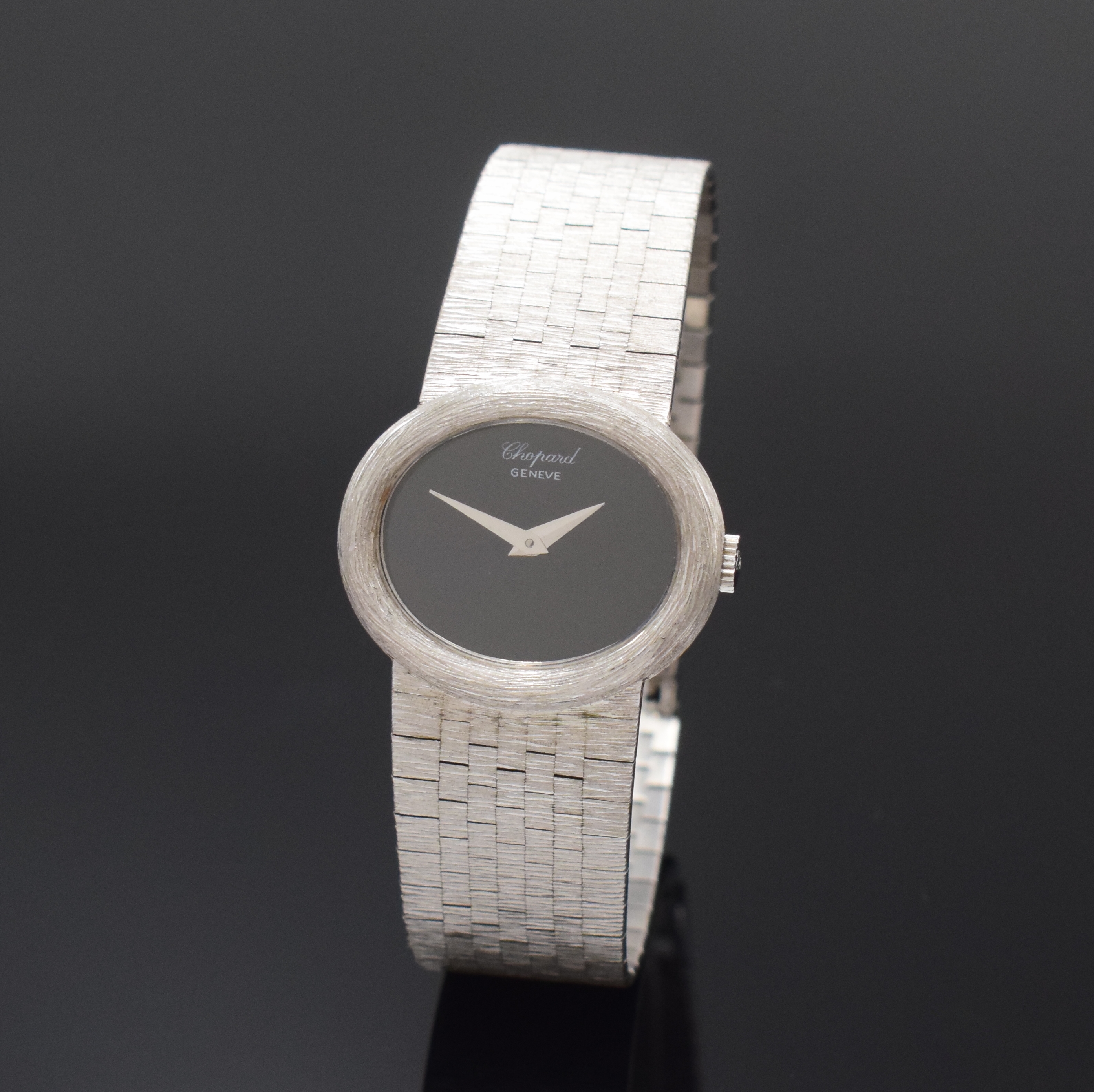 CHOPARD Damenarmbanduhr in WG 750/000, Schweiz um 1965, Handaufzug, Boden aufgedr. Onyx-Zifferbl. m. silb. Zeiger, verg. Werk Kal. ETA 2512 m. ...
