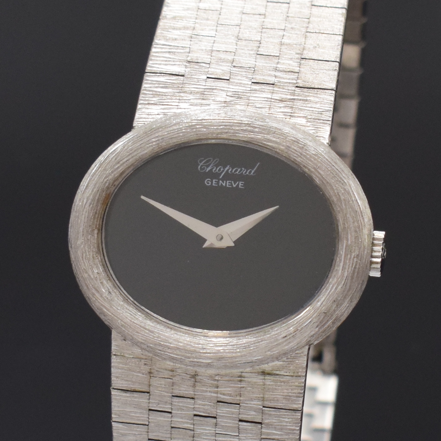 Detail a: CHOPARD Damenarmbanduhr in WG 750/000, Schweiz um 1965, Handaufzug, Boden aufgedr. Onyx-Zifferbl. m. silb. Zeiger, verg. Werk Kal. ETA 2512 m. ...
