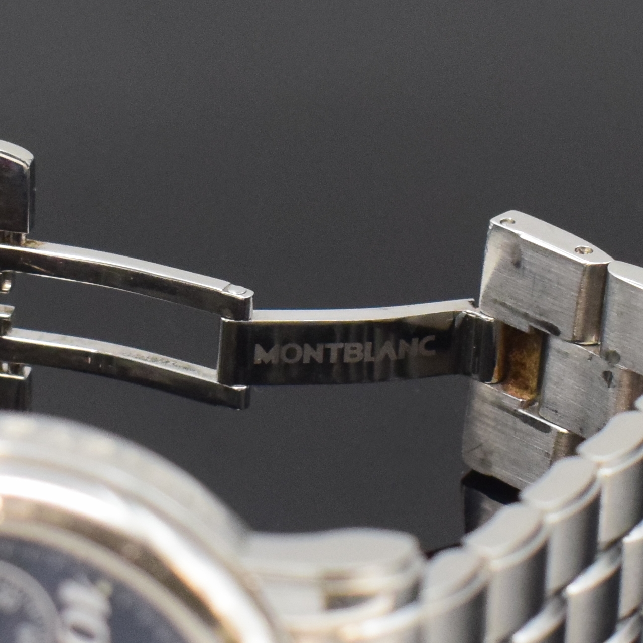 Detail b: MONTBLANC Armbandchronograph Meisterstück in Stahl, Schweiz um 2005, Automatik, beids. vergl. Geh. inkl. orig. Gliederband m. dopp. Faltschl., Boden ...