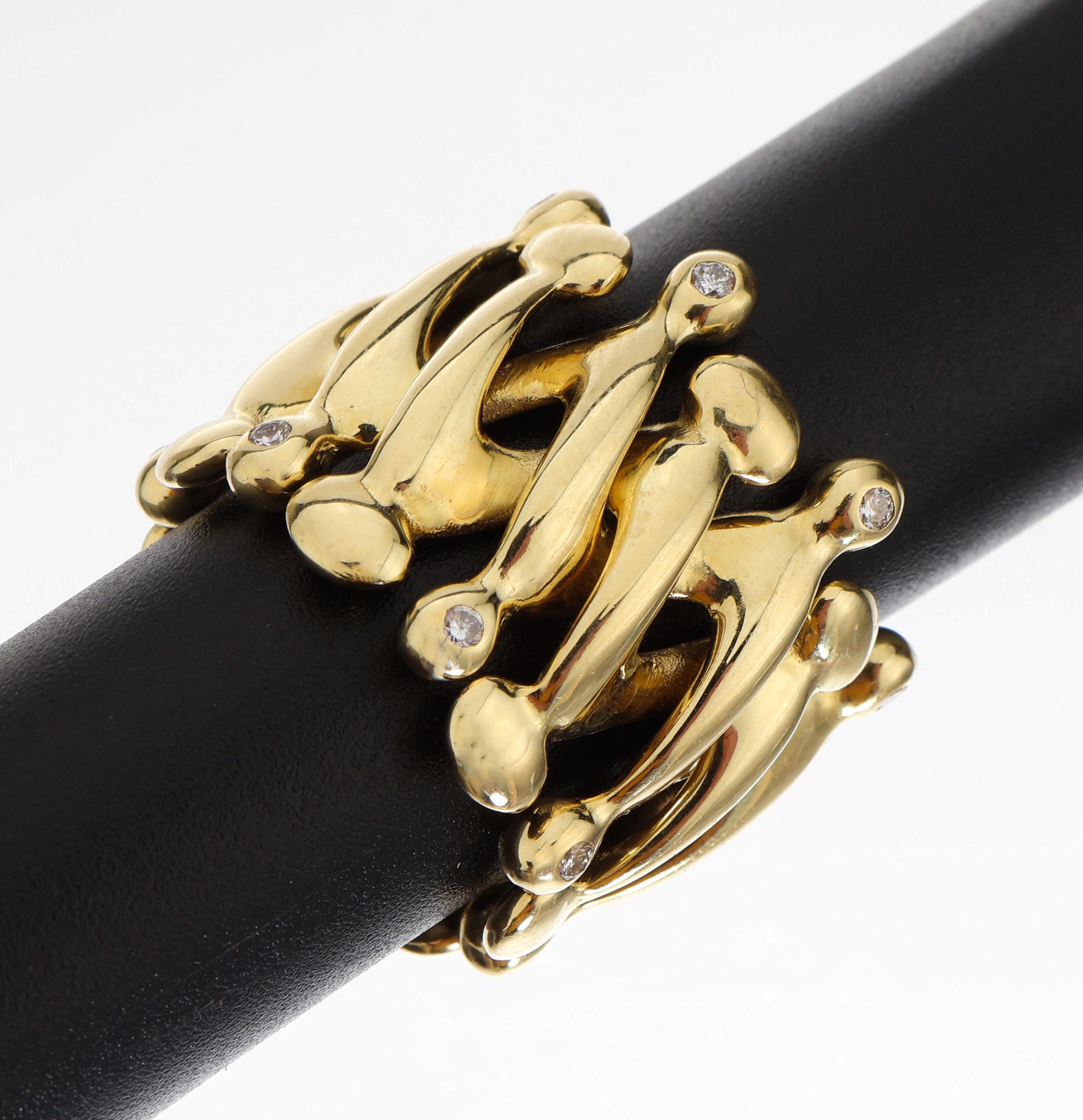 14 kt Gold Brillant-Ring, GG 585/000, aussergewöhnliche Gestaltung, in sich leicht bewegl., 14 Brillanten zus. ca. 0.21 ct Weiss/vs-si, RW 55, ca. ...