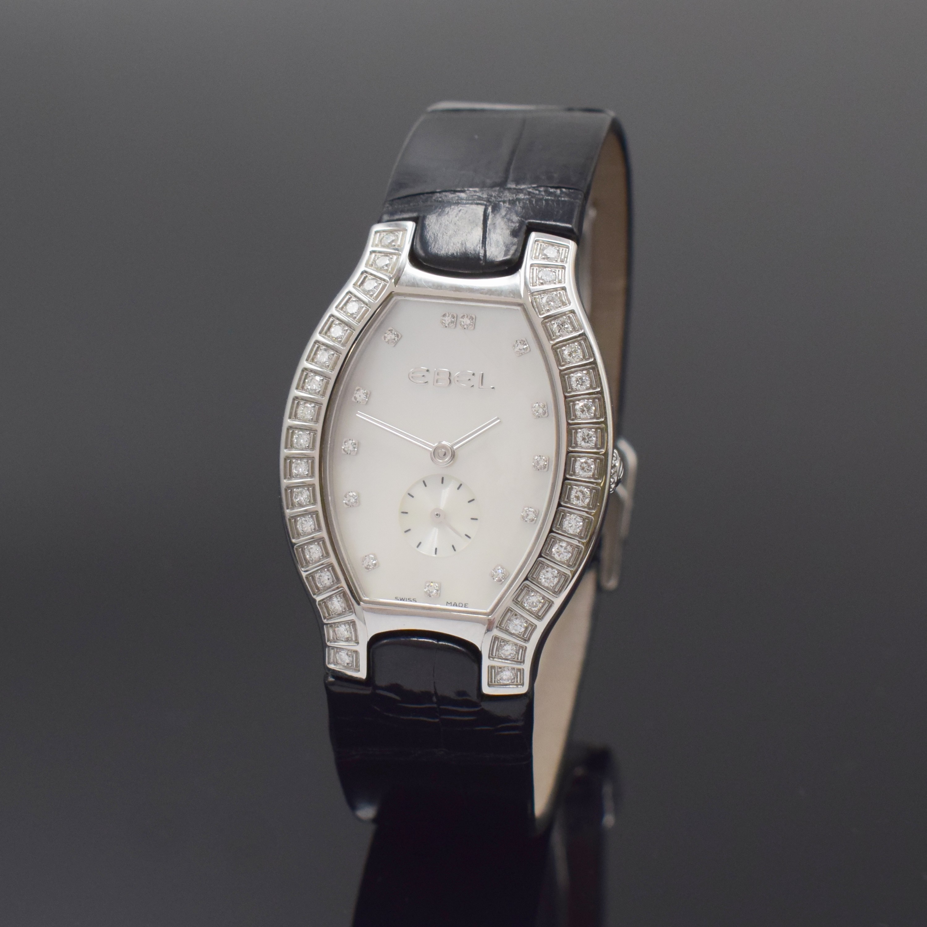 EBEL Beluga Damenarmbanduhr Referenz 9014G38- 20 mit Diamanten, Schweiz um 2010, quarz, Edelstahlgeh. inkl. orig. Lederband m. orig. Faltschl., Boden ...