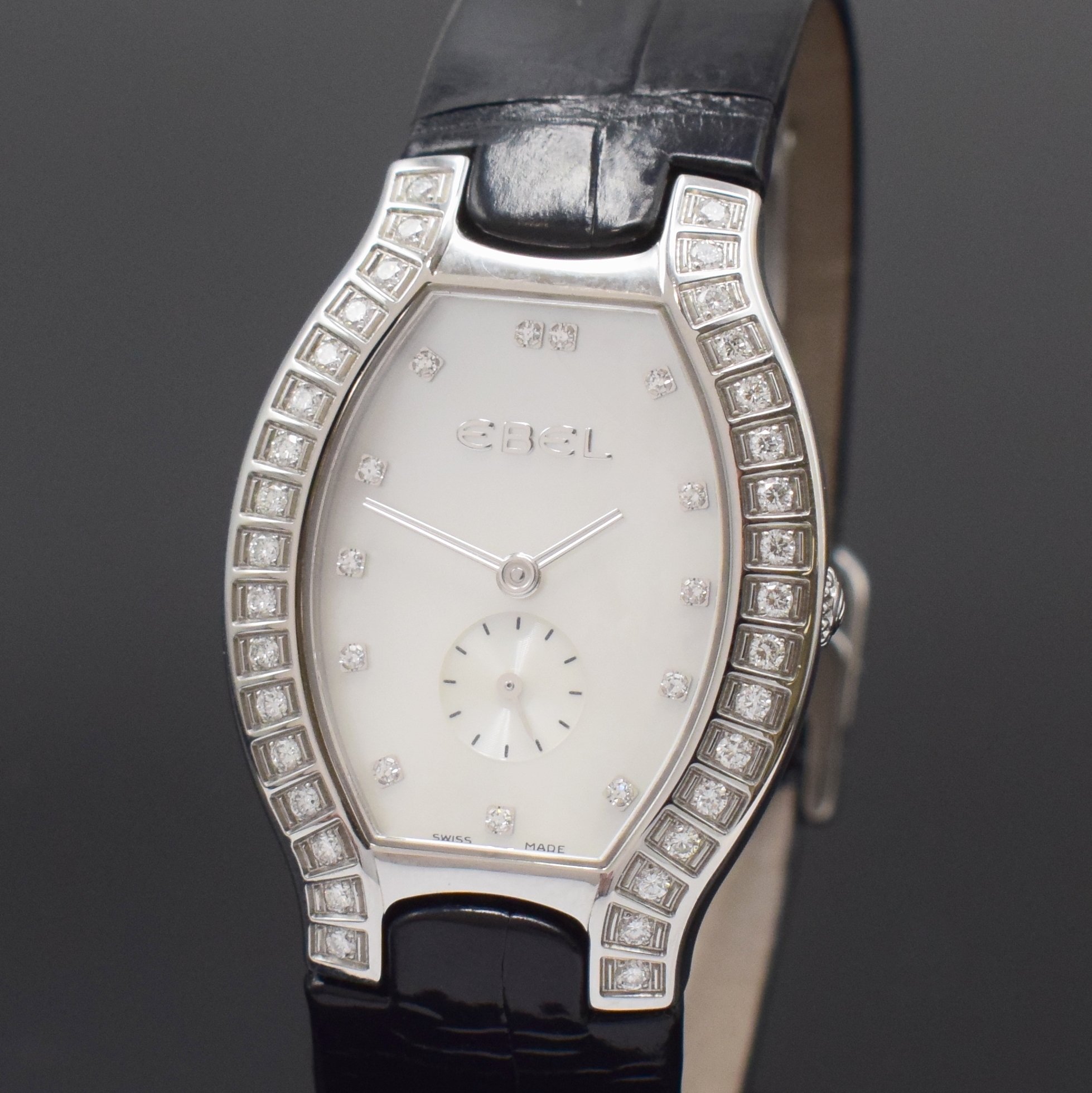 Detail a: EBEL Beluga Damenarmbanduhr Referenz 9014G38- 20 mit Diamanten, Schweiz um 2010, quarz, Edelstahlgeh. inkl. orig. Lederband m. orig. Faltschl., Boden ...