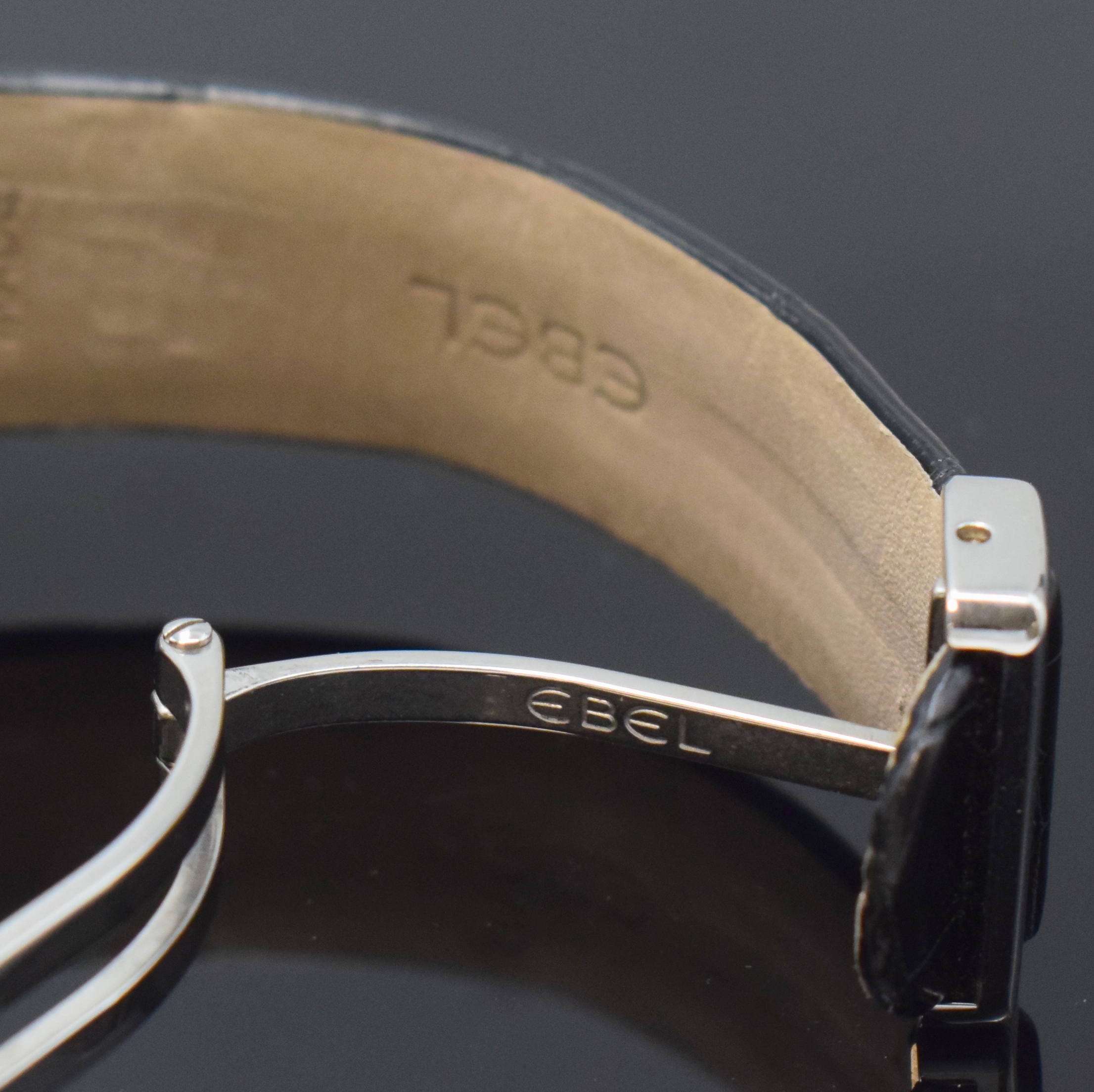 Detail b: EBEL Beluga Damenarmbanduhr Referenz 9014G38- 20 mit Diamanten, Schweiz um 2010, quarz, Edelstahlgeh. inkl. orig. Lederband m. orig. Faltschl., Boden ...