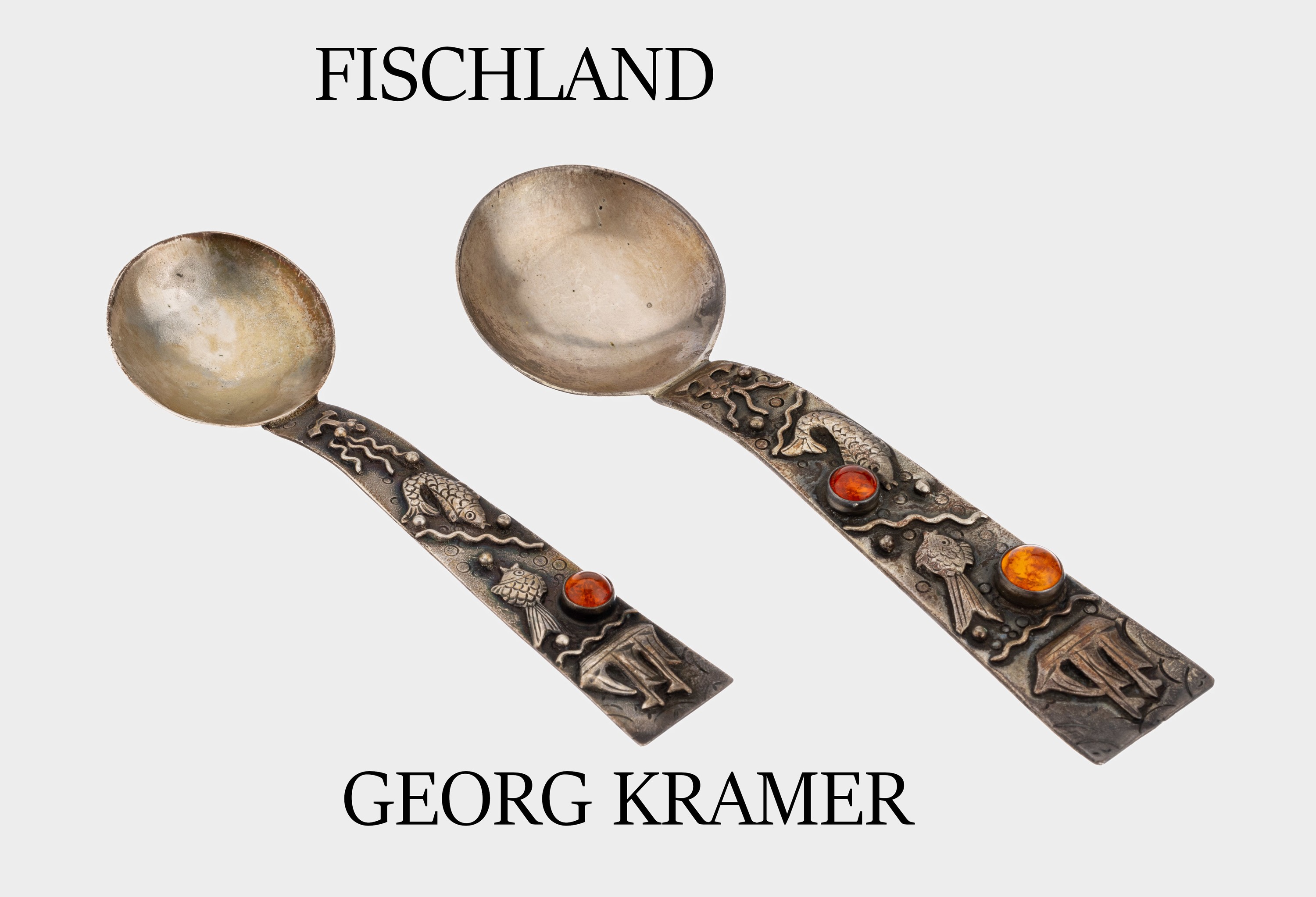 Set 2 FISCHLAND Löffel mit Bernstein, 835erSilber, sign. GK = Georg Kramer/Lübeck, aufgel. Fische, Anker und Segelschiffe, ca. 60 g