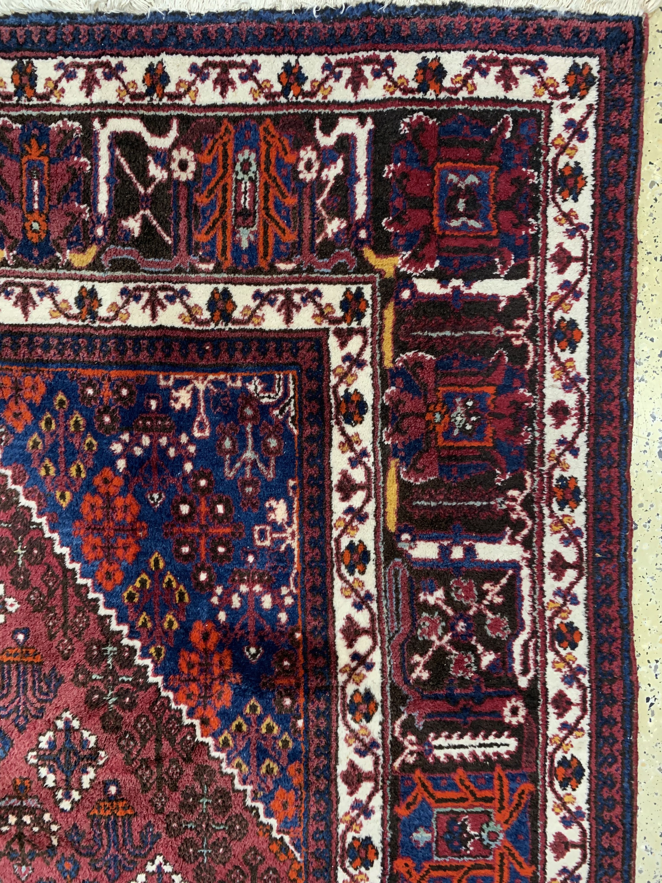 Detail d: Meymeh Persien, Mitte 20.Jhd, Wolle auf Baumwolle, ca. 380 x 280 cm, EHZ: 2