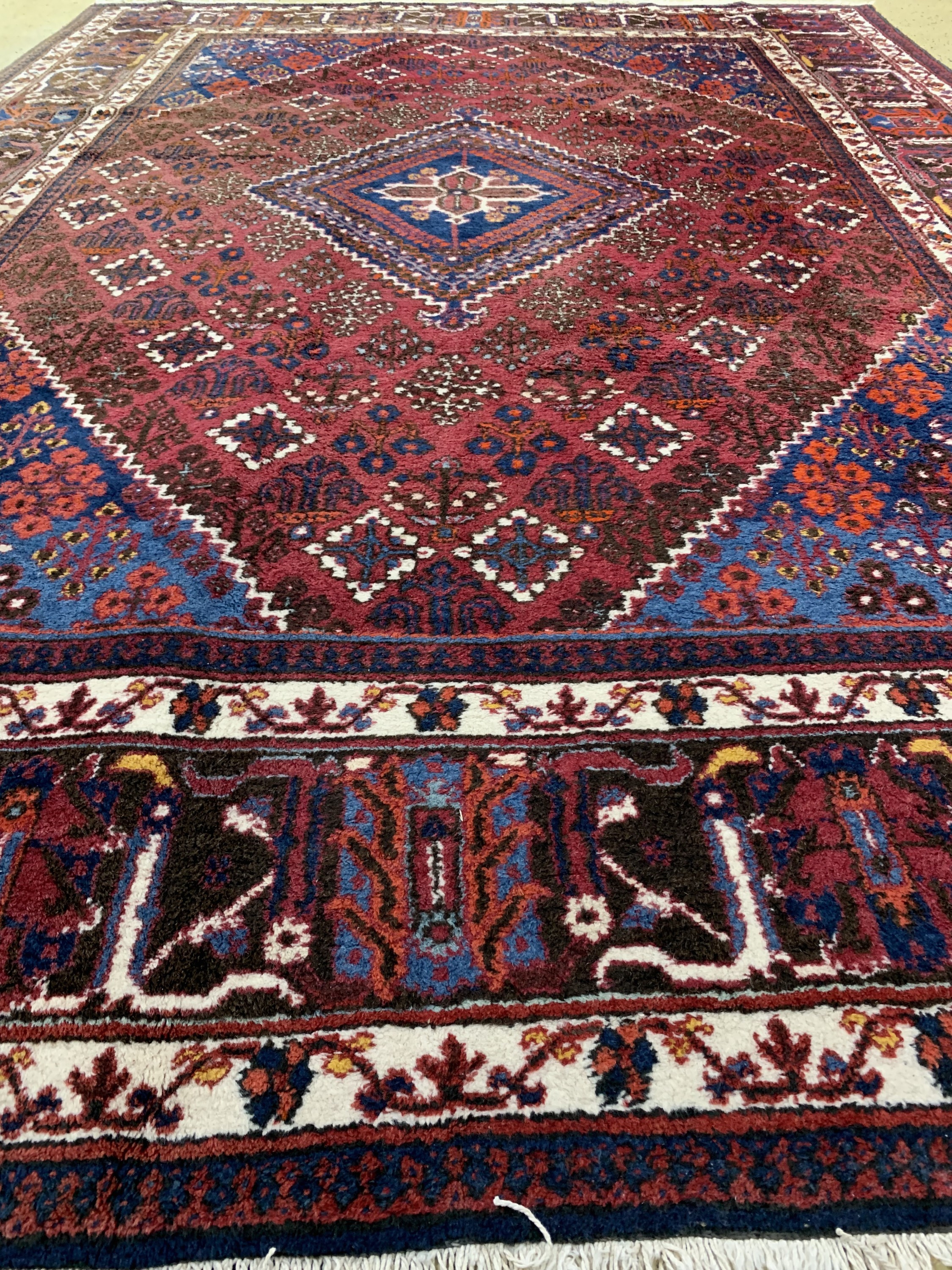 Detail e: Meymeh Persien, Mitte 20.Jhd, Wolle auf Baumwolle, ca. 380 x 280 cm, EHZ: 2