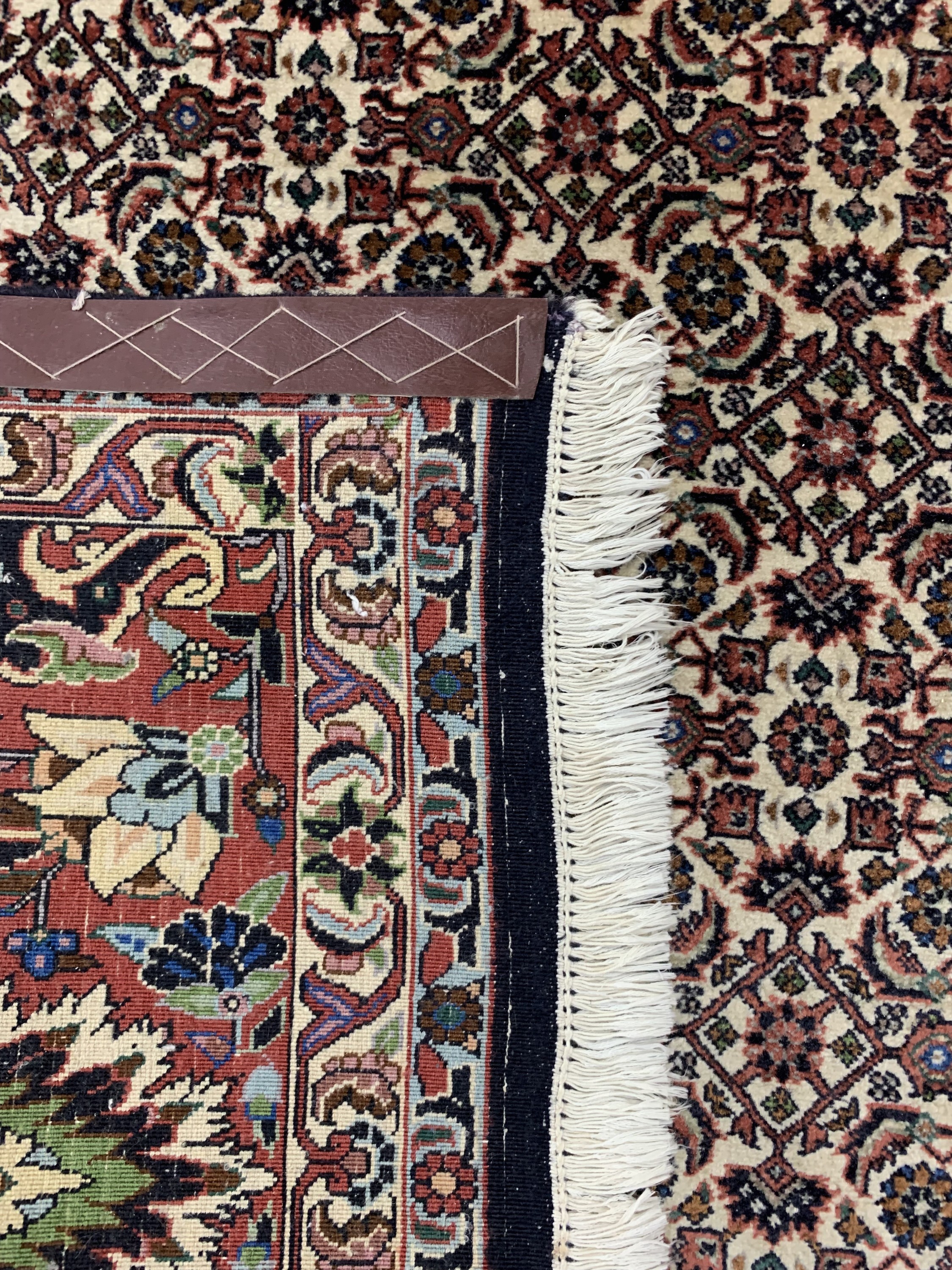 Detail f: Bidjar Kork fein, Persien, Ende 20.Jhd, Korkwolle auf Baumwolle, ca. 333 x 250 cm, reinigungsbedürftig, EHZ: 2