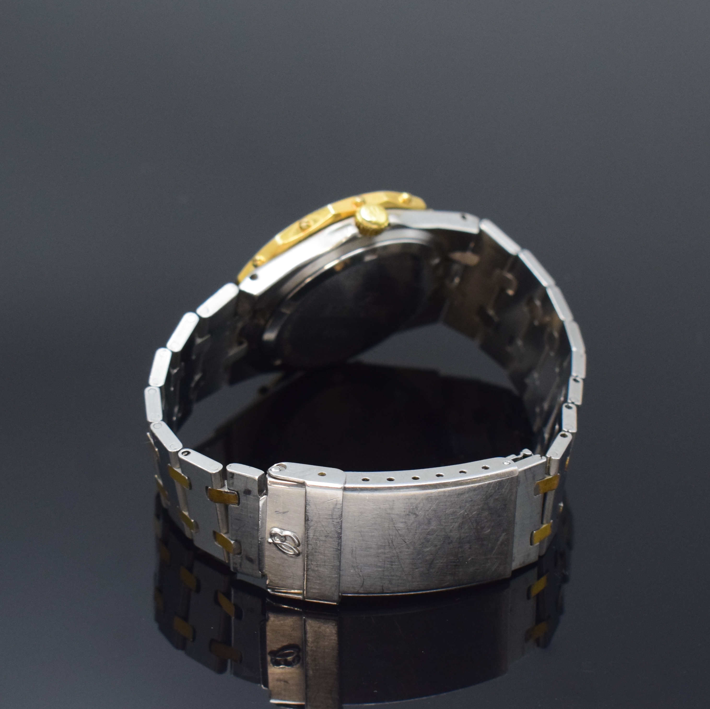 Detail b: BREITLING Tabarly Armbanduhr Referenz 80770, Schweiz um 1990, quarz, Edelstahlgeh. inkl. orig. Gliederband m. Faltschl., Boden u. Krone verschr., ...
