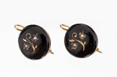 Image Pair of 14 kt gold earrings, England approx. 1880/90 , YG 585/000 tested, black ...