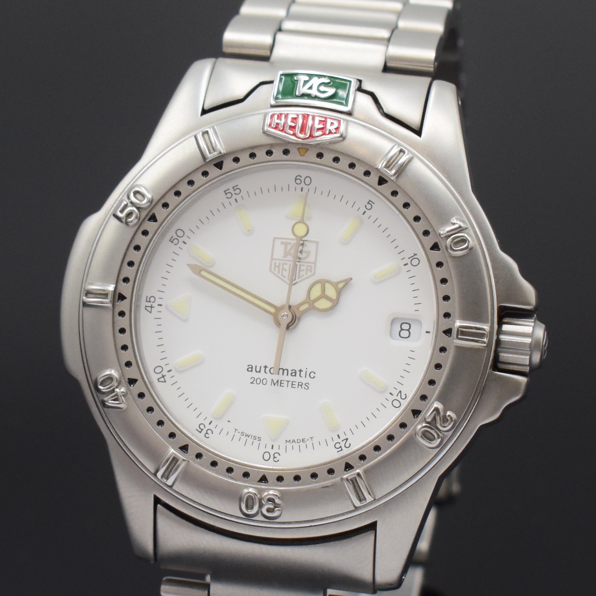 Detail a: TAG HEUER 4000 Herrenarmbanduhr in Stahl Referenz 699.706, Schweiz um 2000, Automatik, orig. Gliederband m. Faltschl., Tauchverlängerung, Boden ...