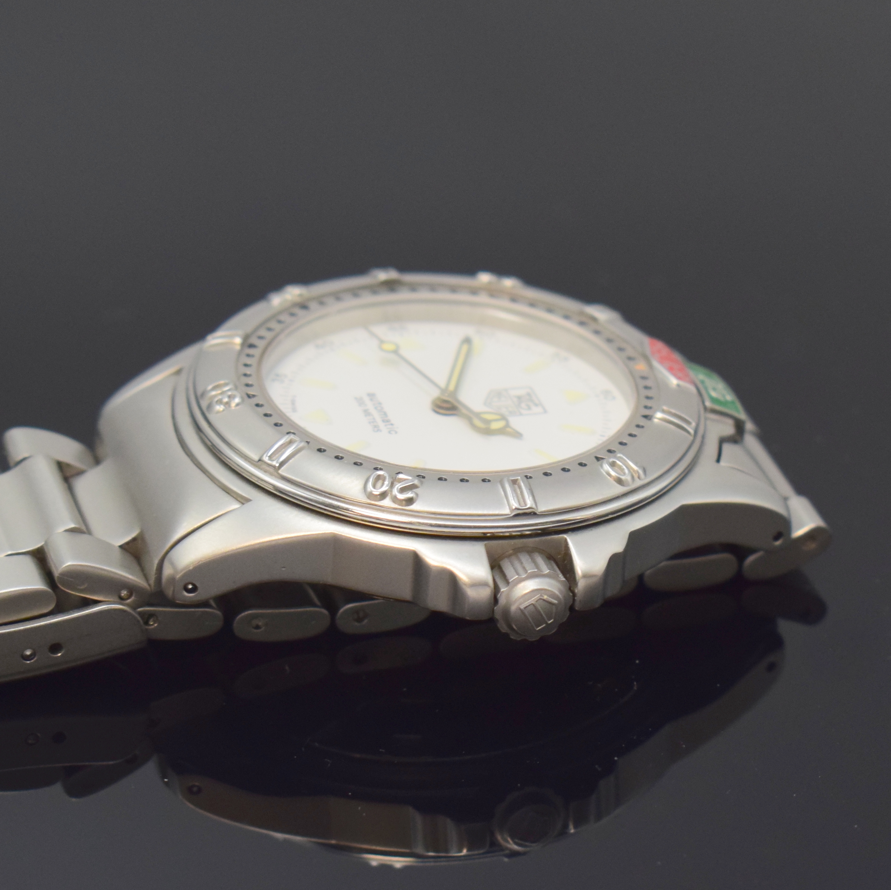Detail c: TAG HEUER 4000 Herrenarmbanduhr in Stahl Referenz 699.706, Schweiz um 2000, Automatik, orig. Gliederband m. Faltschl., Tauchverlängerung, Boden ...