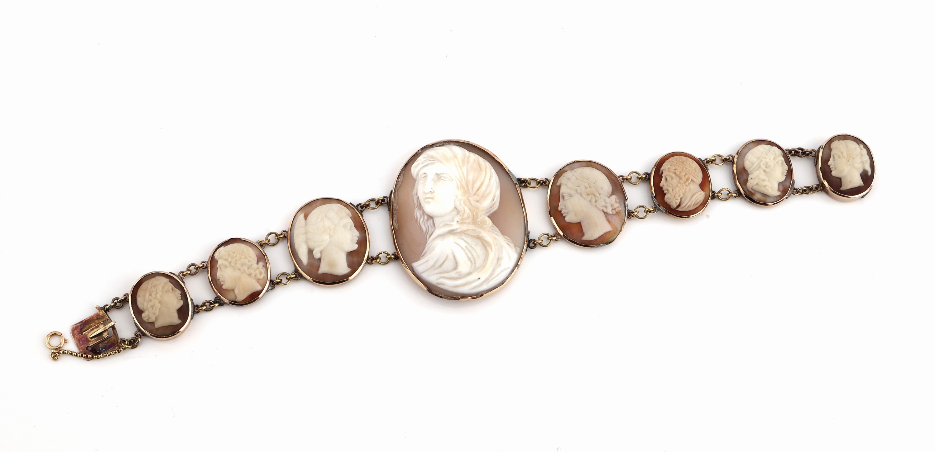 Detail a: Armband mit Muschelkameen um 1870/80, Fassungen 14 kt Gold, GG 585/000, 8 Muschelkameen im Größen- und Farbverlauf, versch. Damen- und ...