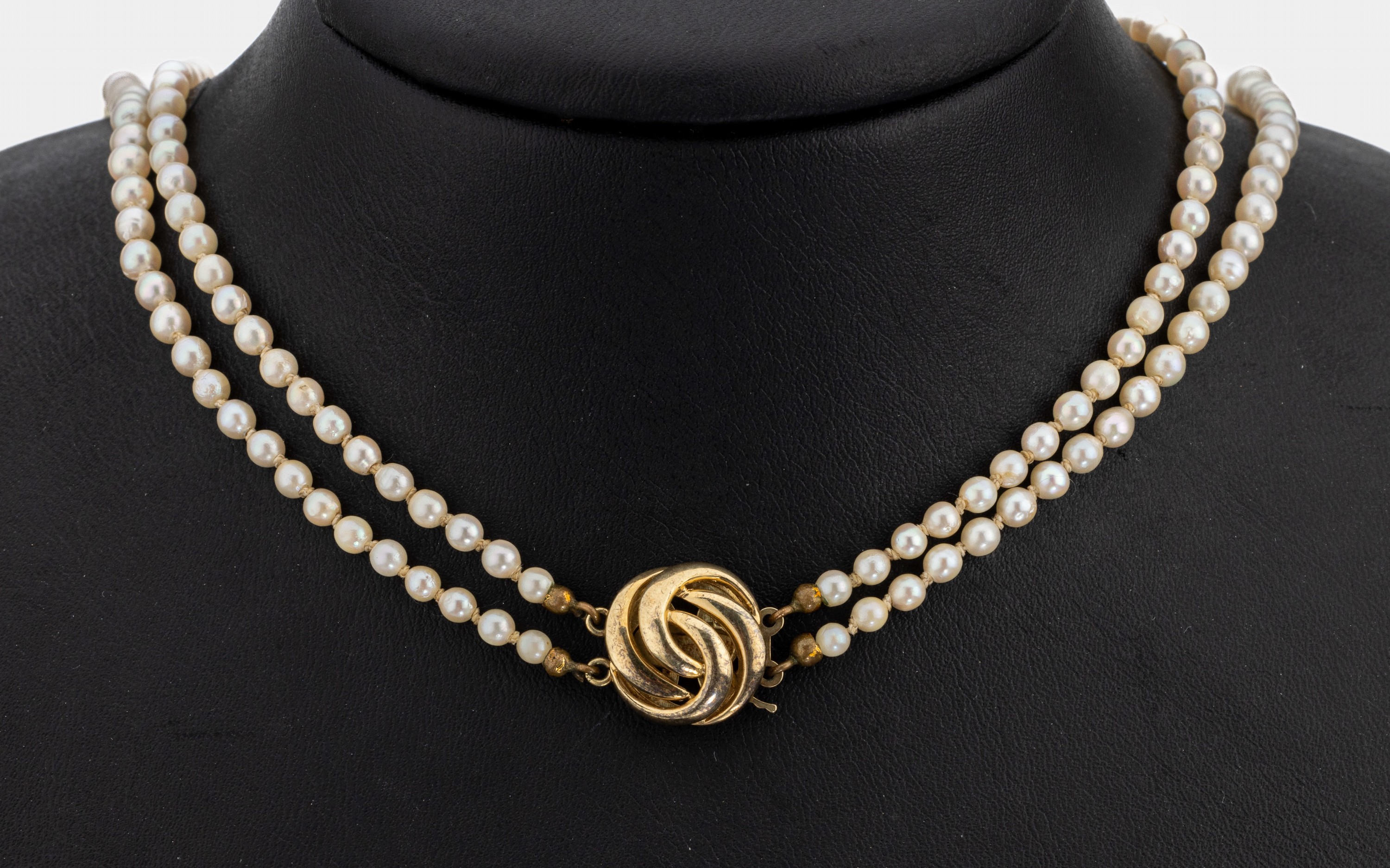 Zuchtperl-Collier mit 14 kt Gold Schliesse, GG 585/000, 2-rhg., Zuchtperlen im Verlauf, D.ca. 3-7 mm, Innenl. ca. 48 cm