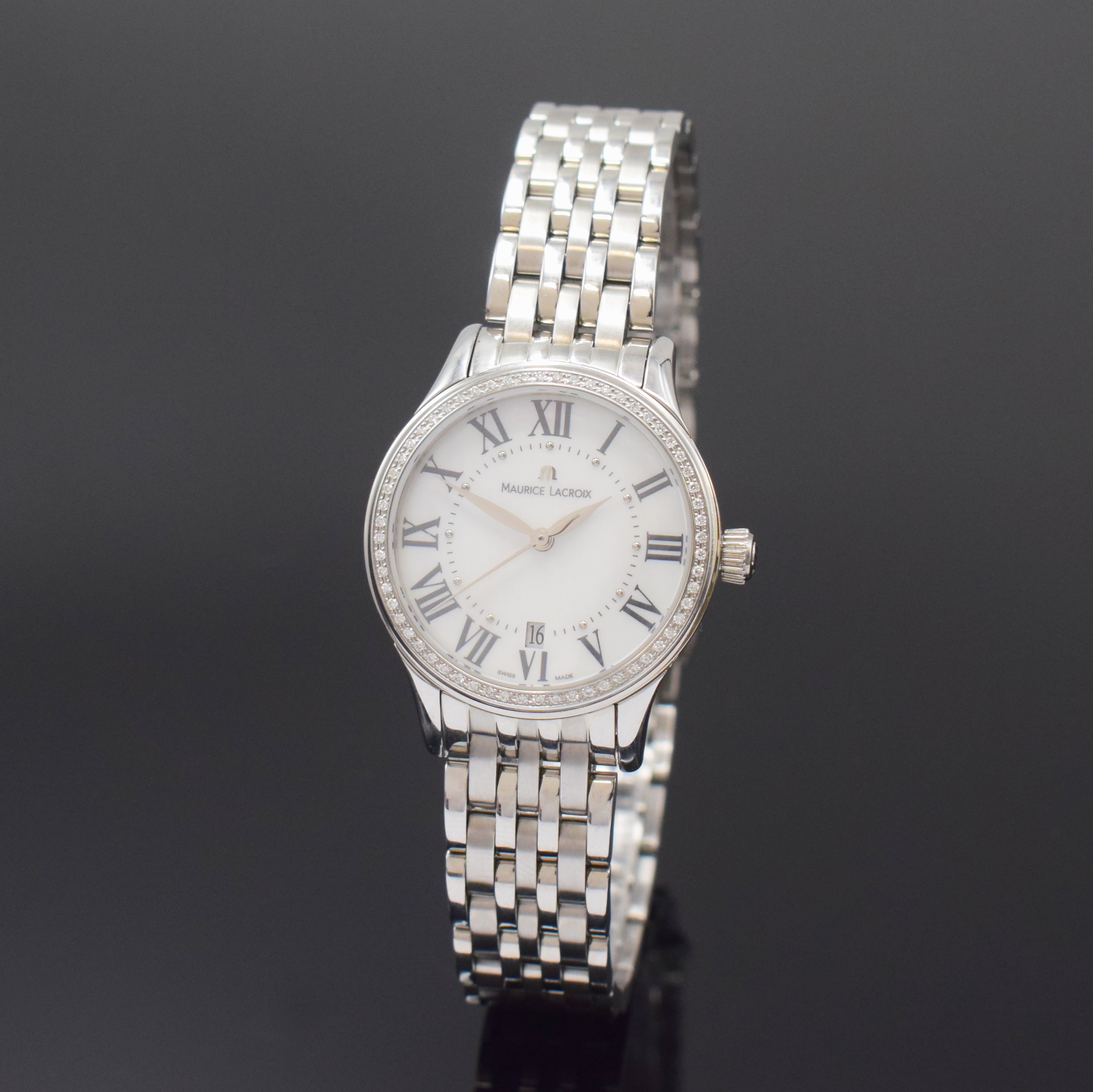 MAURICE LACROIX Damenarmbanduhr Les Classiques in Stahl mit Brillanten Referenz LC1013, Schweiz um 2010, quarz, orig. Gliederband m. dopp. Faltschl., ...