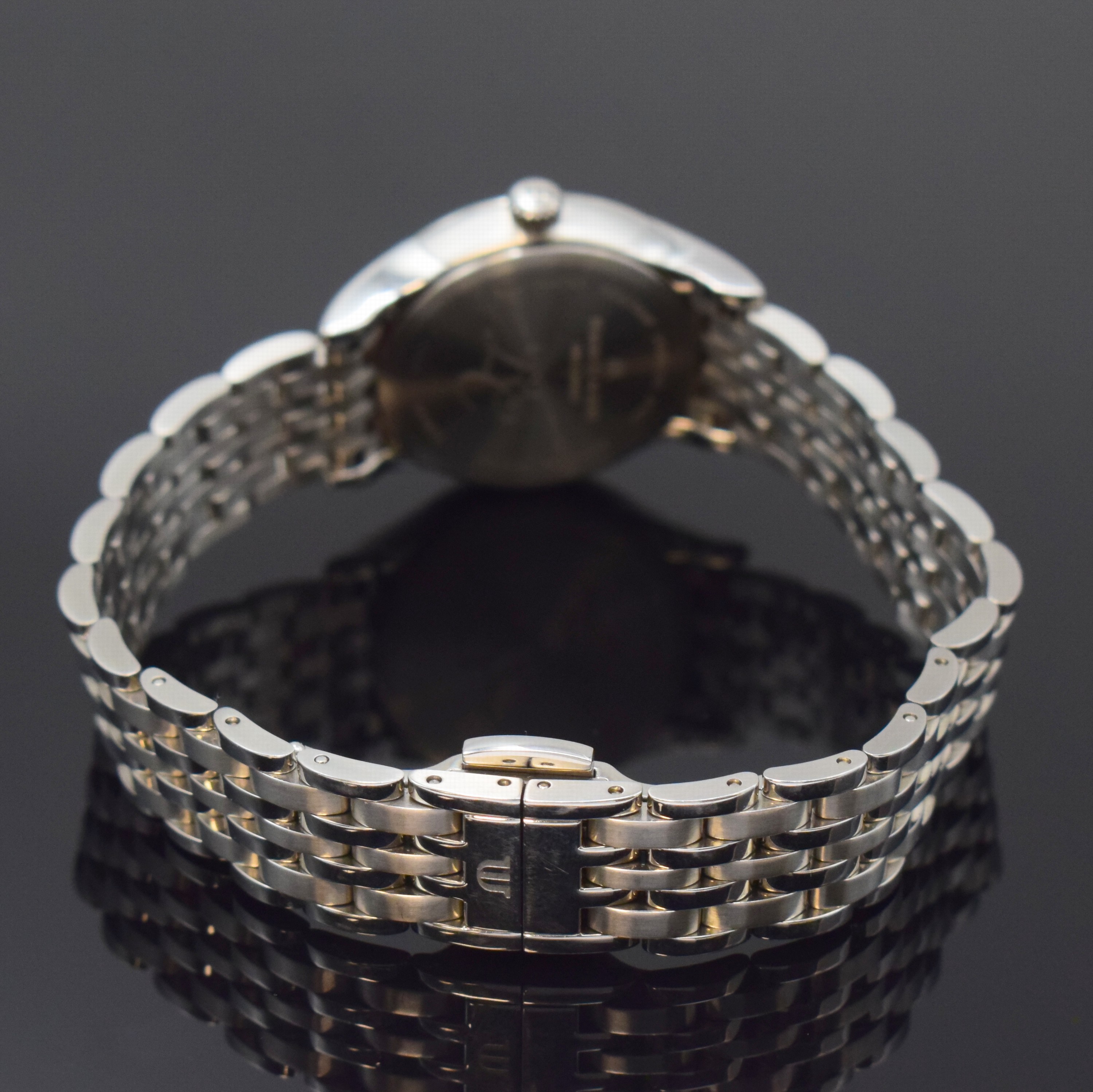Detail b: MAURICE LACROIX Damenarmbanduhr Les Classiques in Stahl mit Brillanten Referenz LC1013, Schweiz um 2010, quarz, orig. Gliederband m. dopp. Faltschl., ...