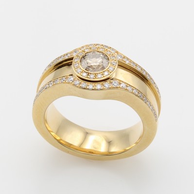 Image Ring mit Brillanten, GG 750/000, Mittelstein ca. 0.56 ct champagner/si und 65 ...