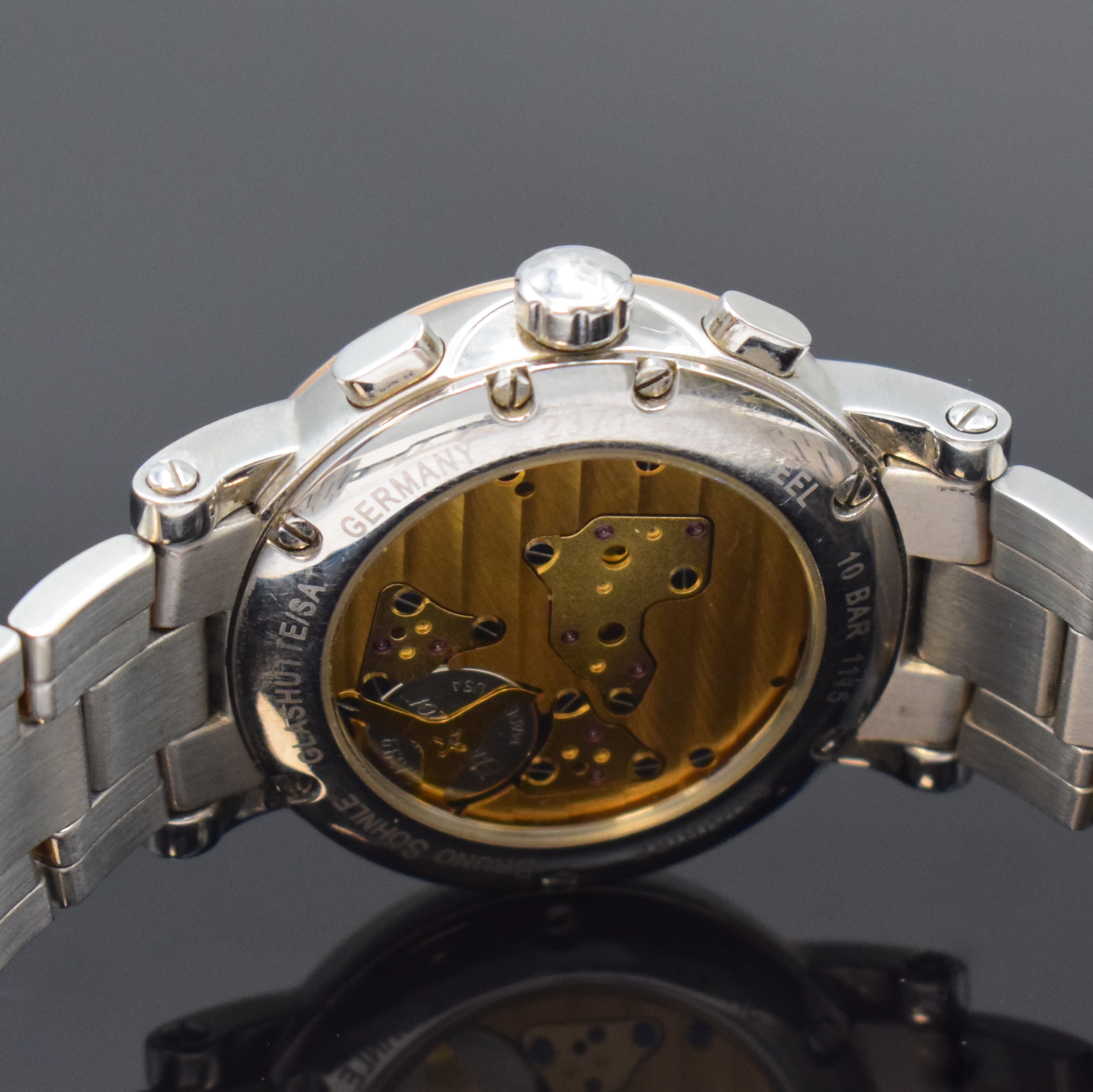 Detail c: BRUNO SÖHNLE Armida Armbandchronograph, Deutschland um 2010, quarz, beids. z. T. verg. Geh. inkl. neutr. Gliederband m. dopp. Faltschl., Boden ...