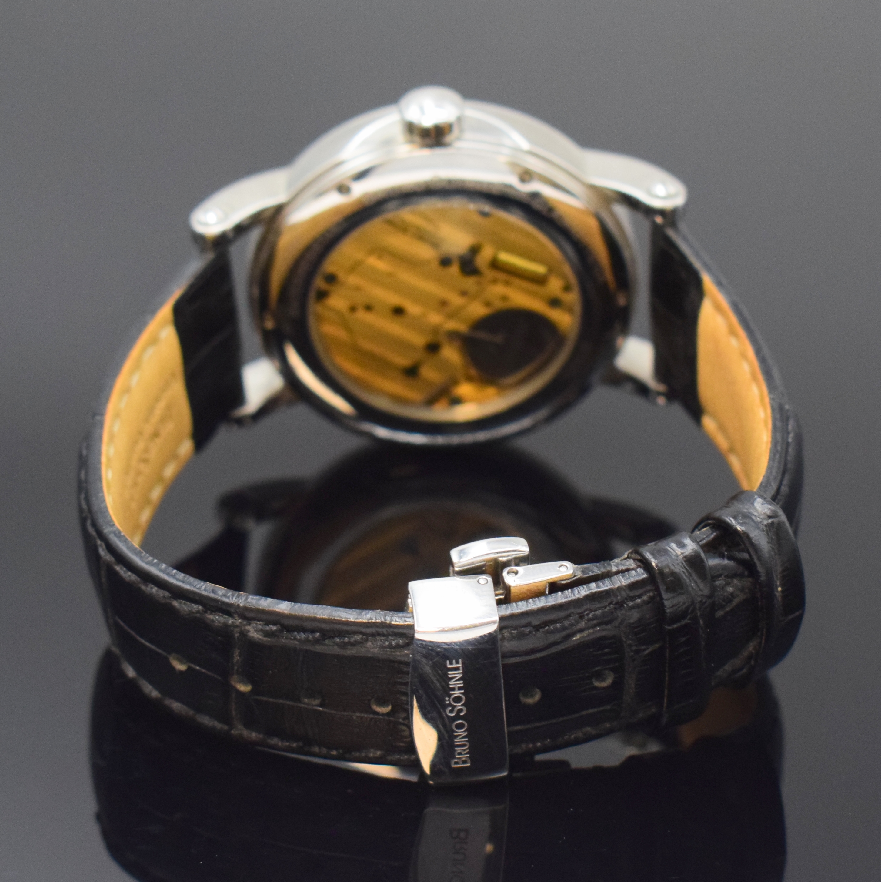 Detail b: BRUNO SÖHNLE Pesaro Herrenarmbanduhr in Stahl Referenz 1073, Deutschland um 2015, quarz, beids. vergl. Geh., orig. Lederband m. dopp. Faltschl., ...