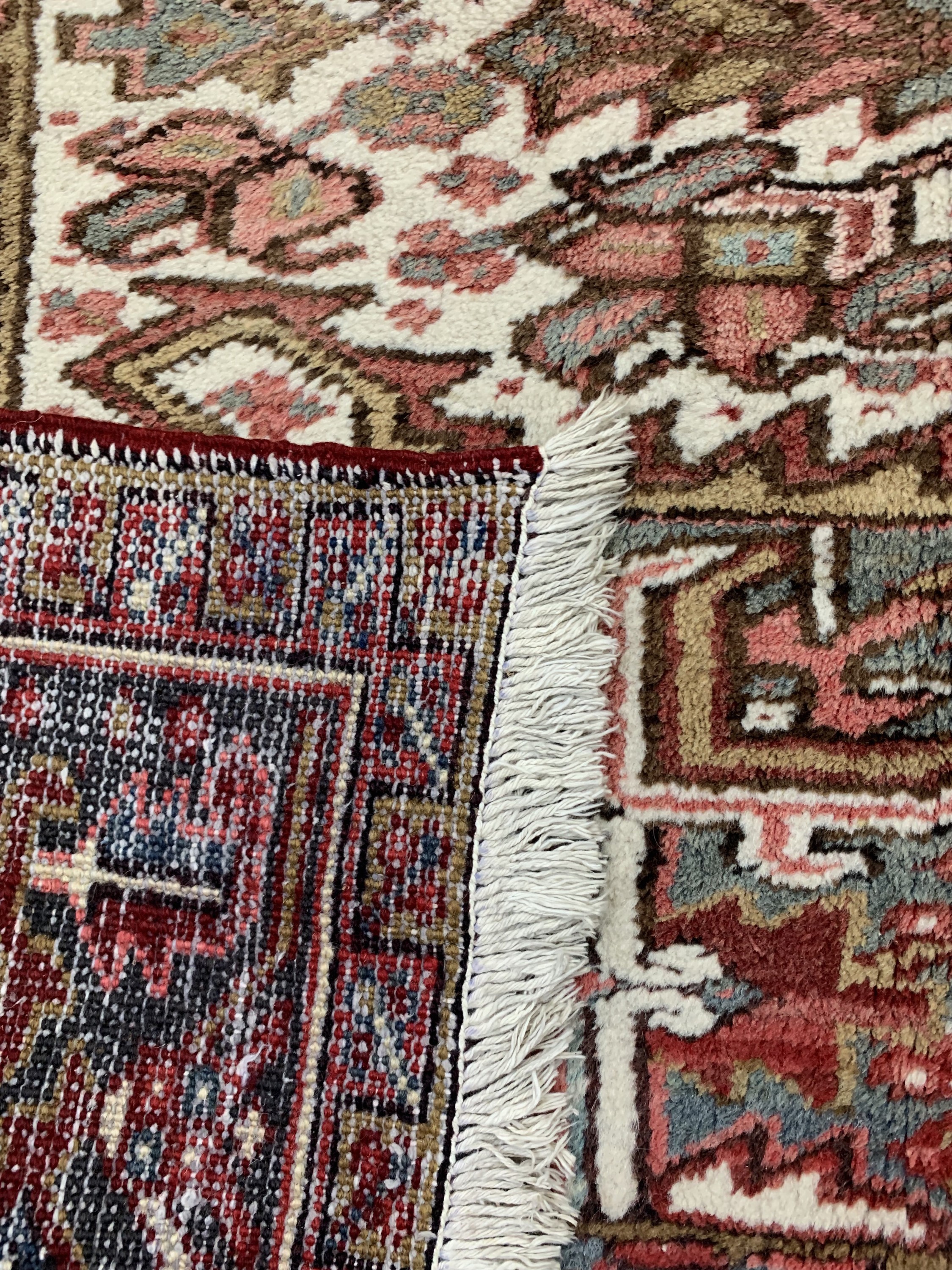 Detail g: Heriz alt, Persien, Mitte 20.Jhd, Wolle aufBaumwolle, ca. 335 x 256 cm, verblasst, EHZ: 2