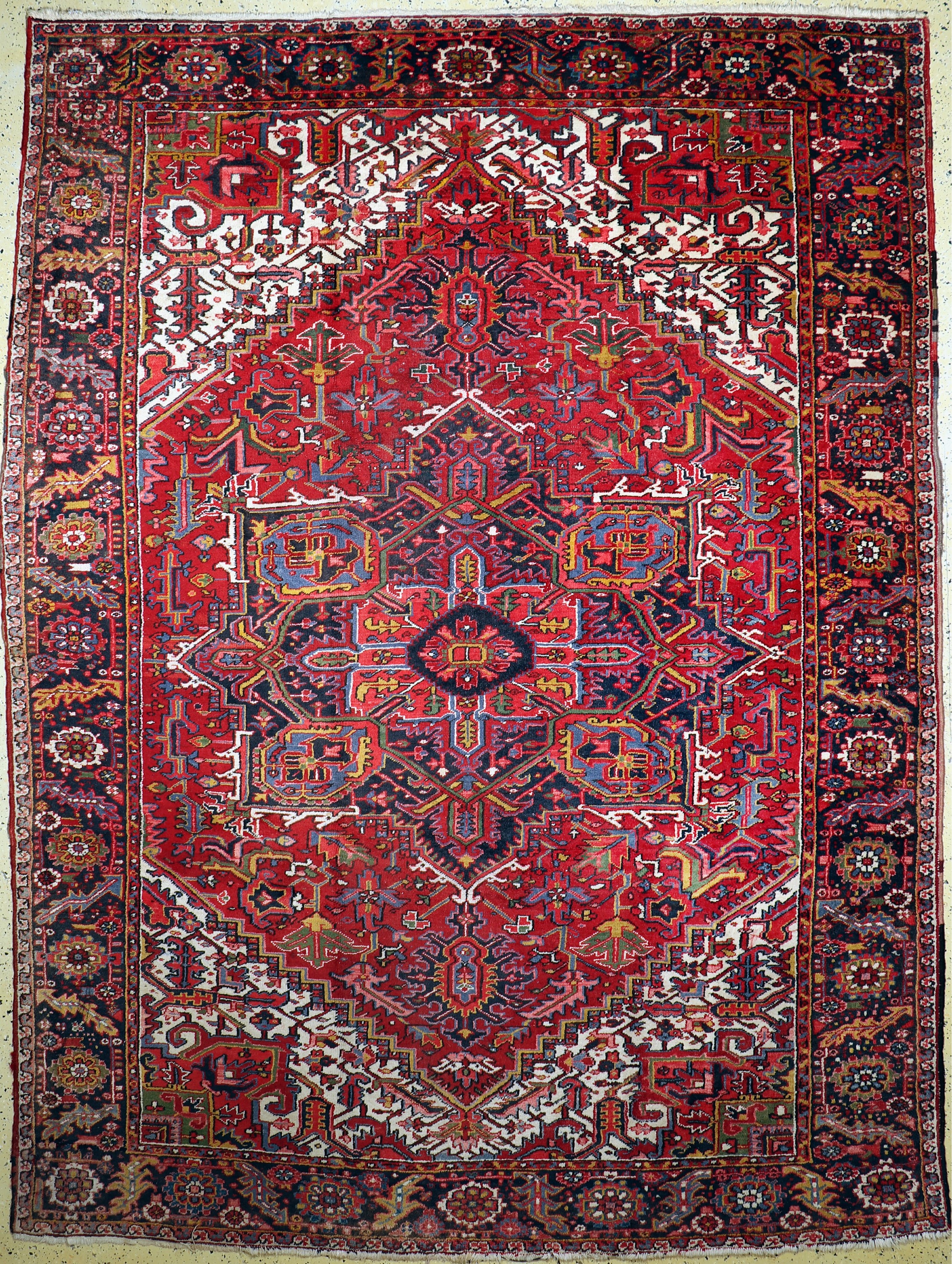 Heriz alt, Persien, Mitte 20.Jhd, Wolle aufBaumwolle, ca. 352 x 265 cm, EHZ: 2