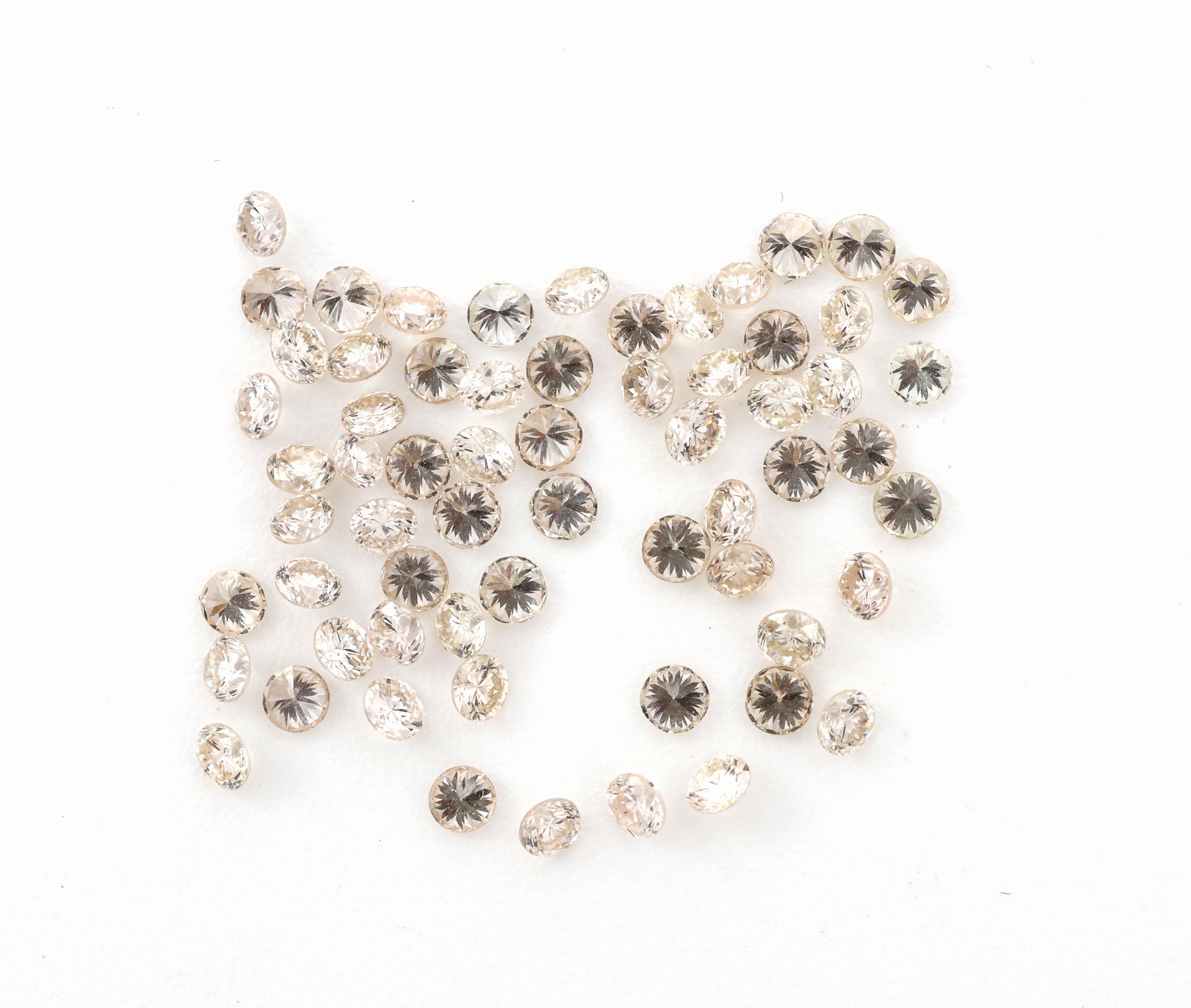 Detail a: Lot lose Brillanten, zus. ca. 1.00 ct, Weiß-get. Weiß/vs-si, kalibriert 1.50 -1.55 mm