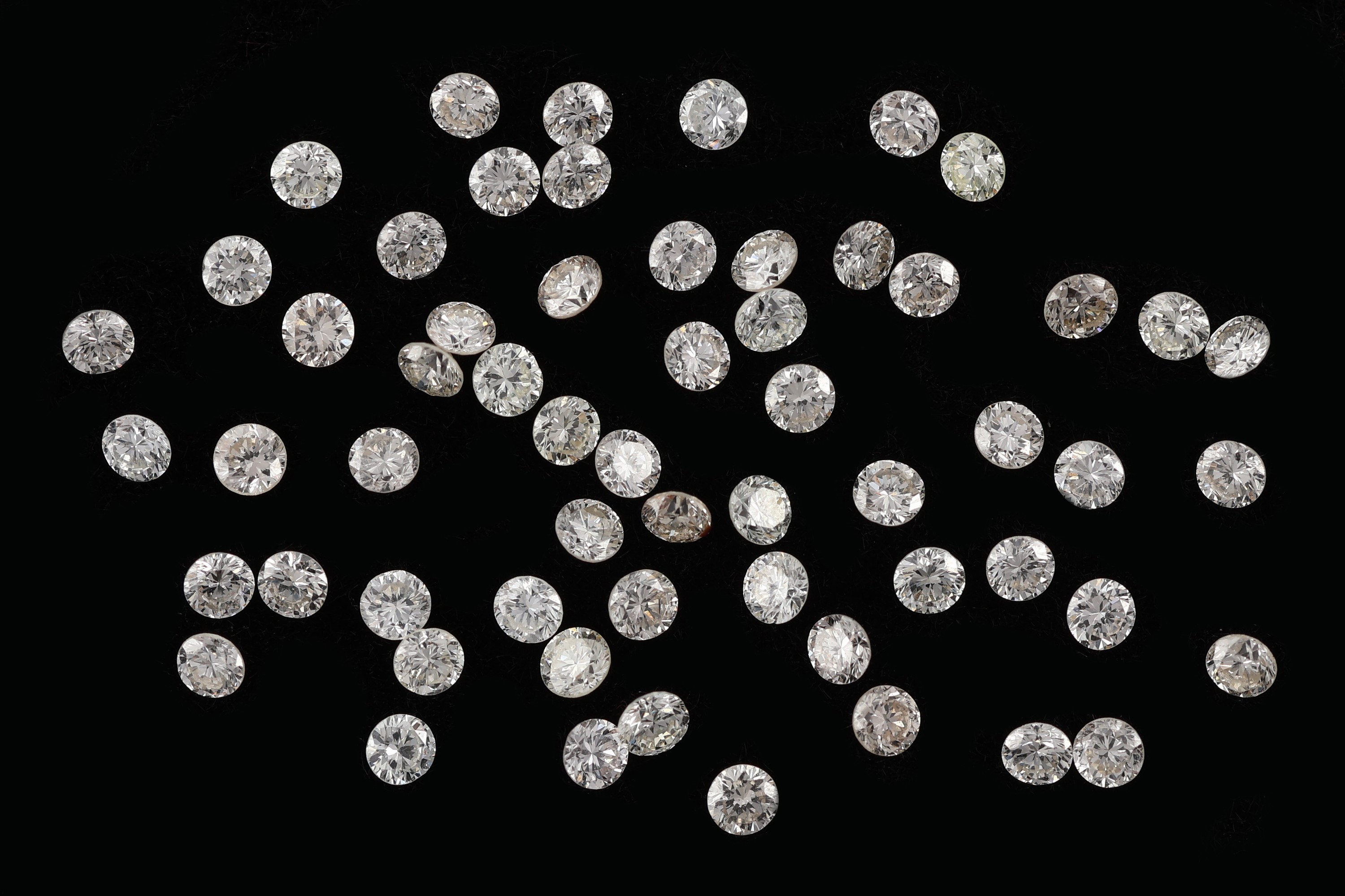 Lot lose Brillanten, zus. ca. 1.00 ct Weiß- get.Weiß/vs-si, kalibriert ca. 1.55-1.60 mm