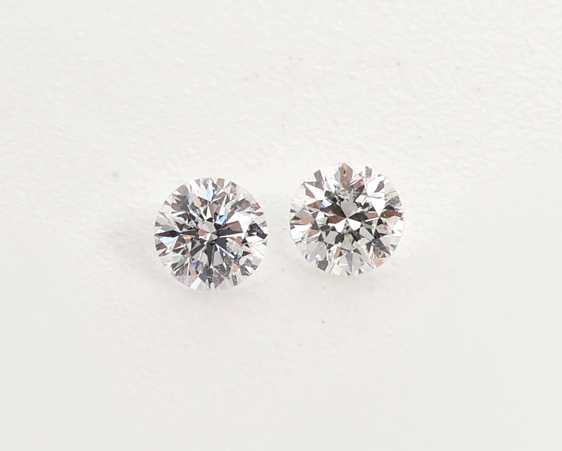 Detail a: Lot 14 lose Brillanten, zus. ca. 1.08 ct, Weiss-get.Weiss/si-p1, kalibriert ca. 2.5 - 2.7 mm