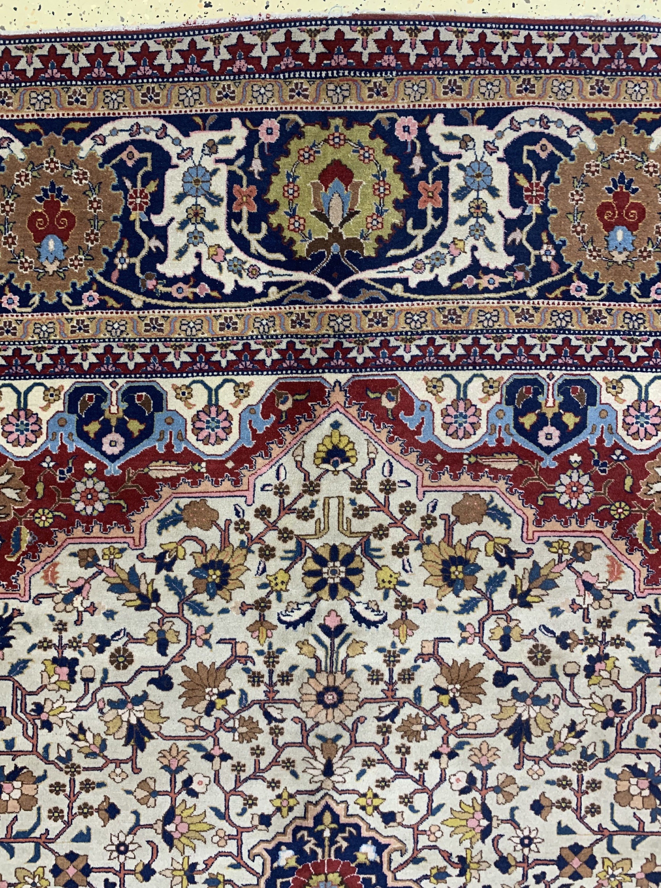 Detail f: Täbriz fein(50 Raj), Persien, Anfang 20.Jhd, Korkwolle auf Baumwolle, ca. 423 x 328cm, EHZ: 2-3