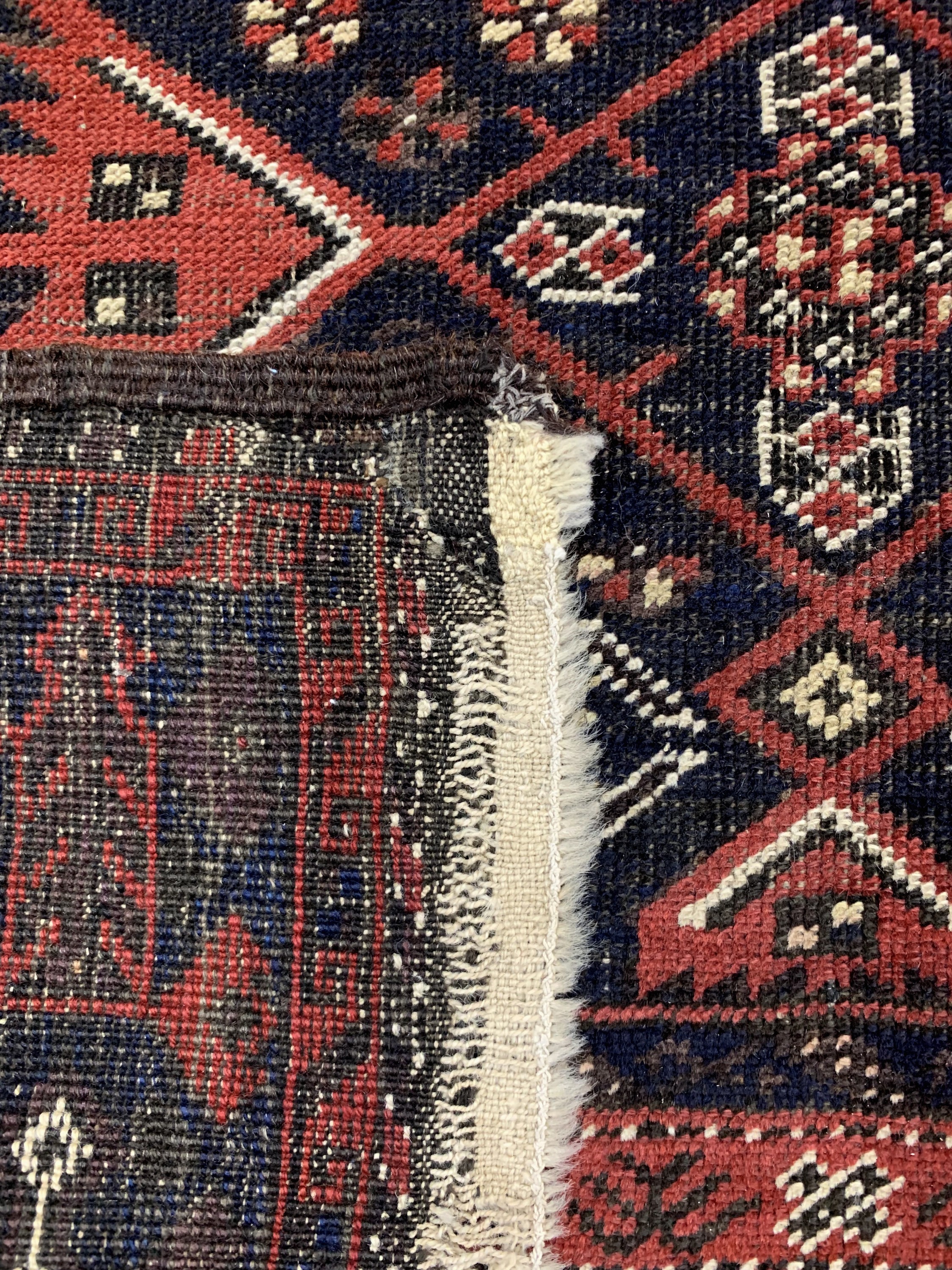 Detail d: Belutsch antik, Persien, um 1900, Wolle aufWolle, ca. 164 x 95 cm, EHZ: 3