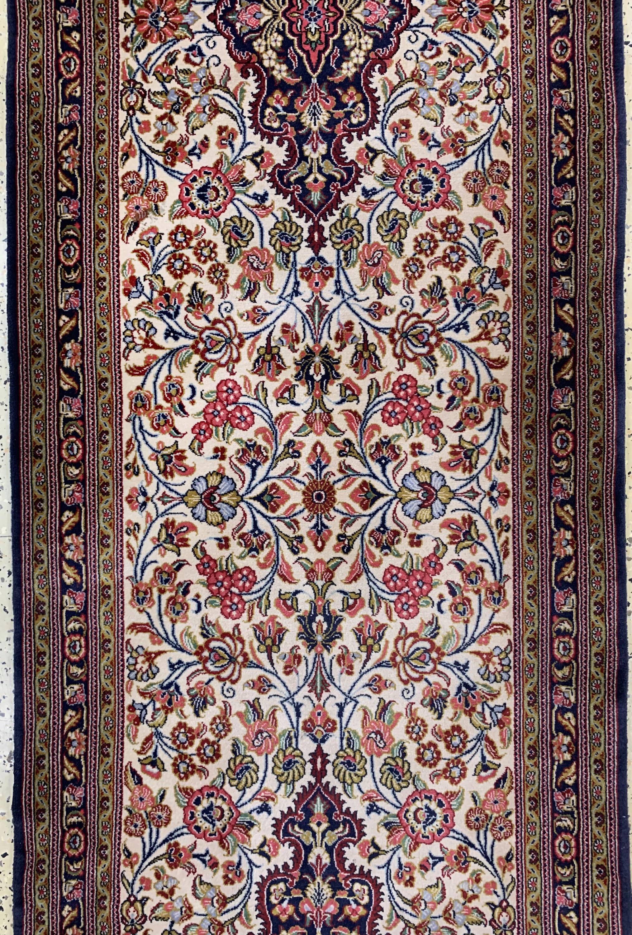 Detail b: Ghom Kork, Persien, Ende 20.Jhd, Korkwolle auf Baumwolle, ca. 290 x 81 cm, EHZ: 2