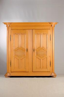 Image Baroque cabinet, Southern Palatinate/Alsace, 1750/70, solid oak, 2 doors, voluted ...