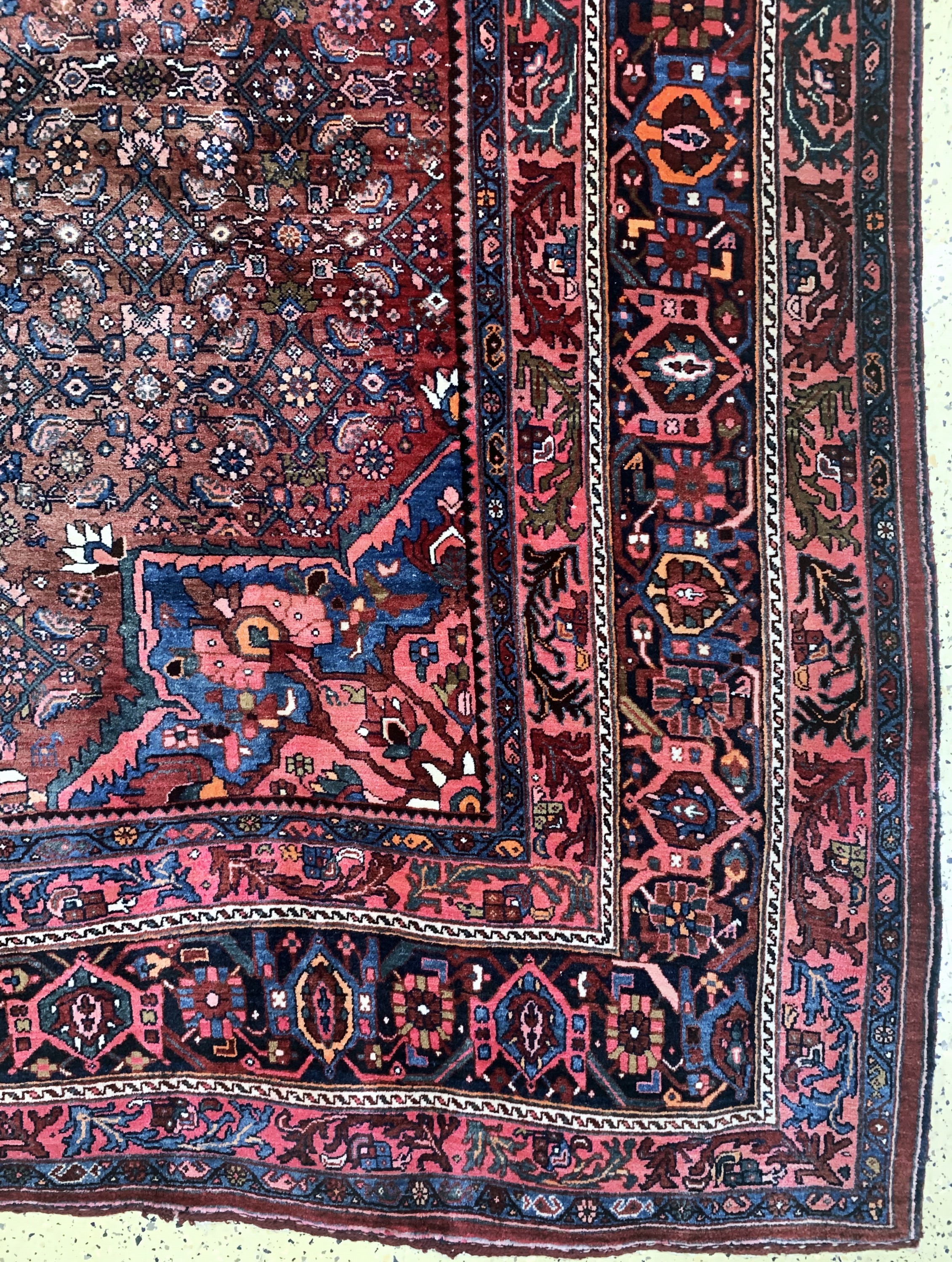 Detail a: Antiker Bidjar, Persien, datiert 1344(1922), Wolle auf Baumwolle, ca. 493 x 303cm, verblasst, EHZ: 2-3