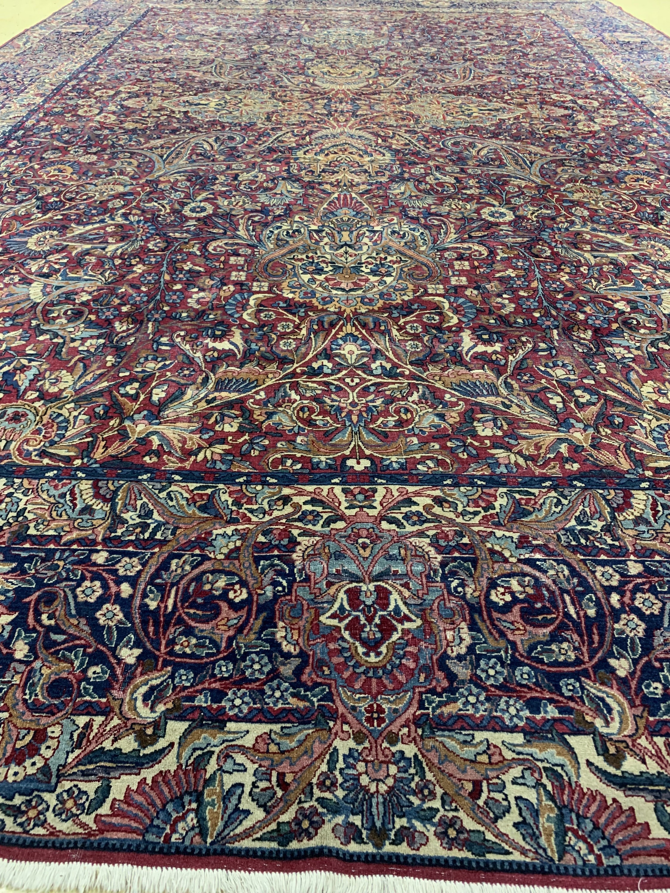 Detail f: Kerman Lawar fein, Persien, Mitte 20.Jhd, Korkwolle auf Baumwolle, ca. 448 x 298 cm, EHZ: 3