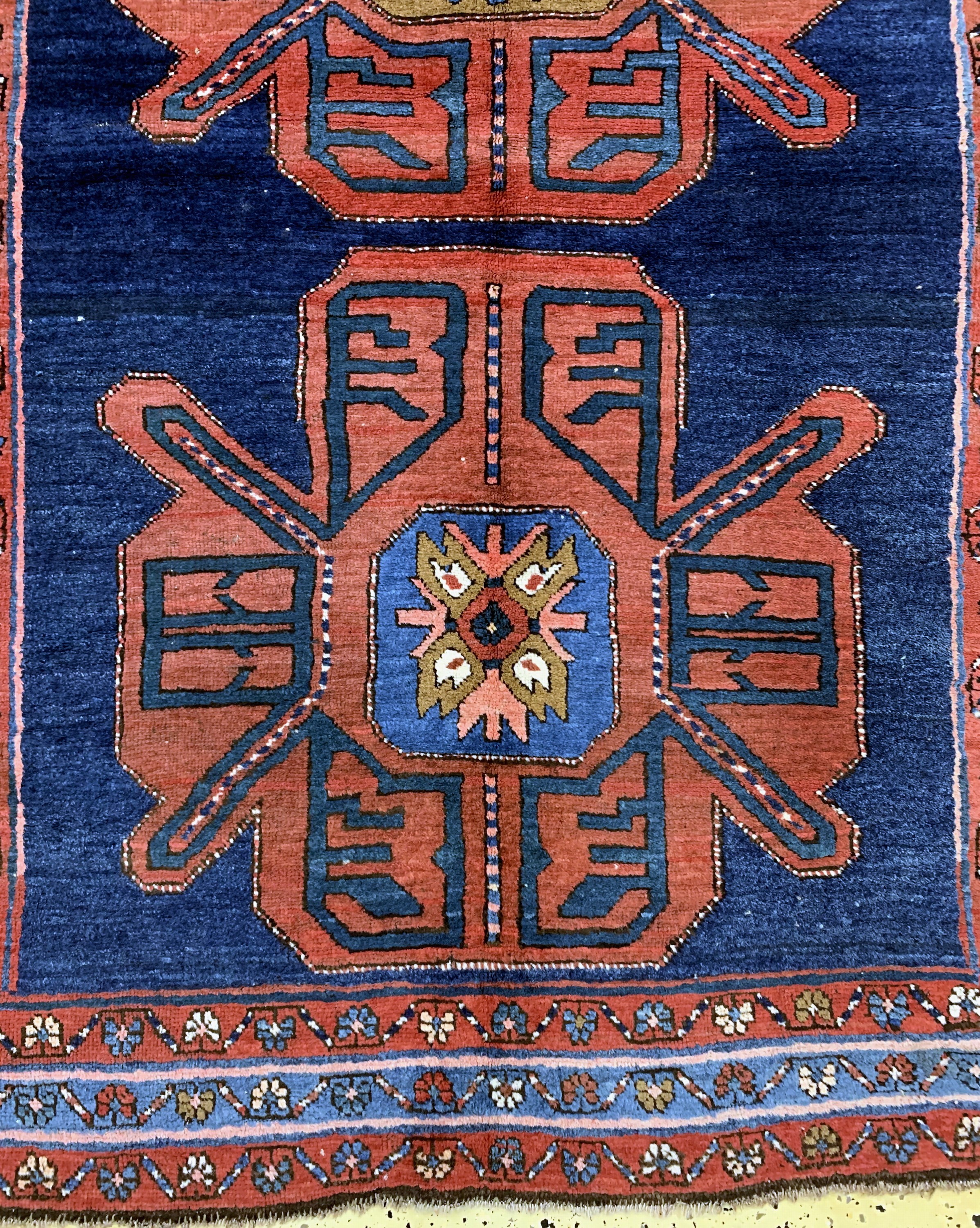 Detail a: Armenischer Kazak antik, Kaukasus, um 1900,Wolle auf Wolle, ca. 210 x 142 cm, EHZ: 2-3