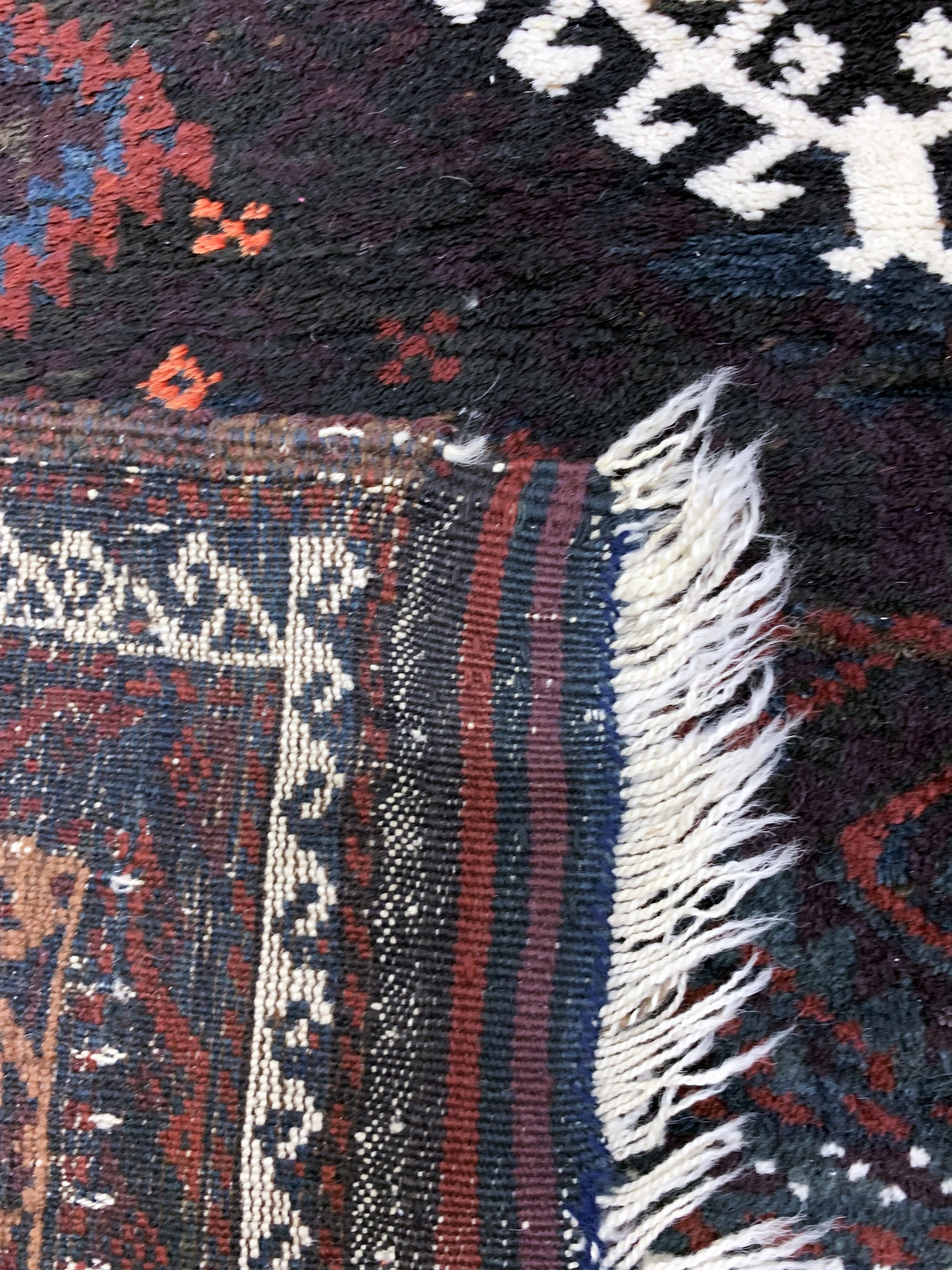 Detail f: Antiker Belutsch, Persien, um 1900, Wolle auf Wolle, ca. 373 x 123 cm, EHZ: 3