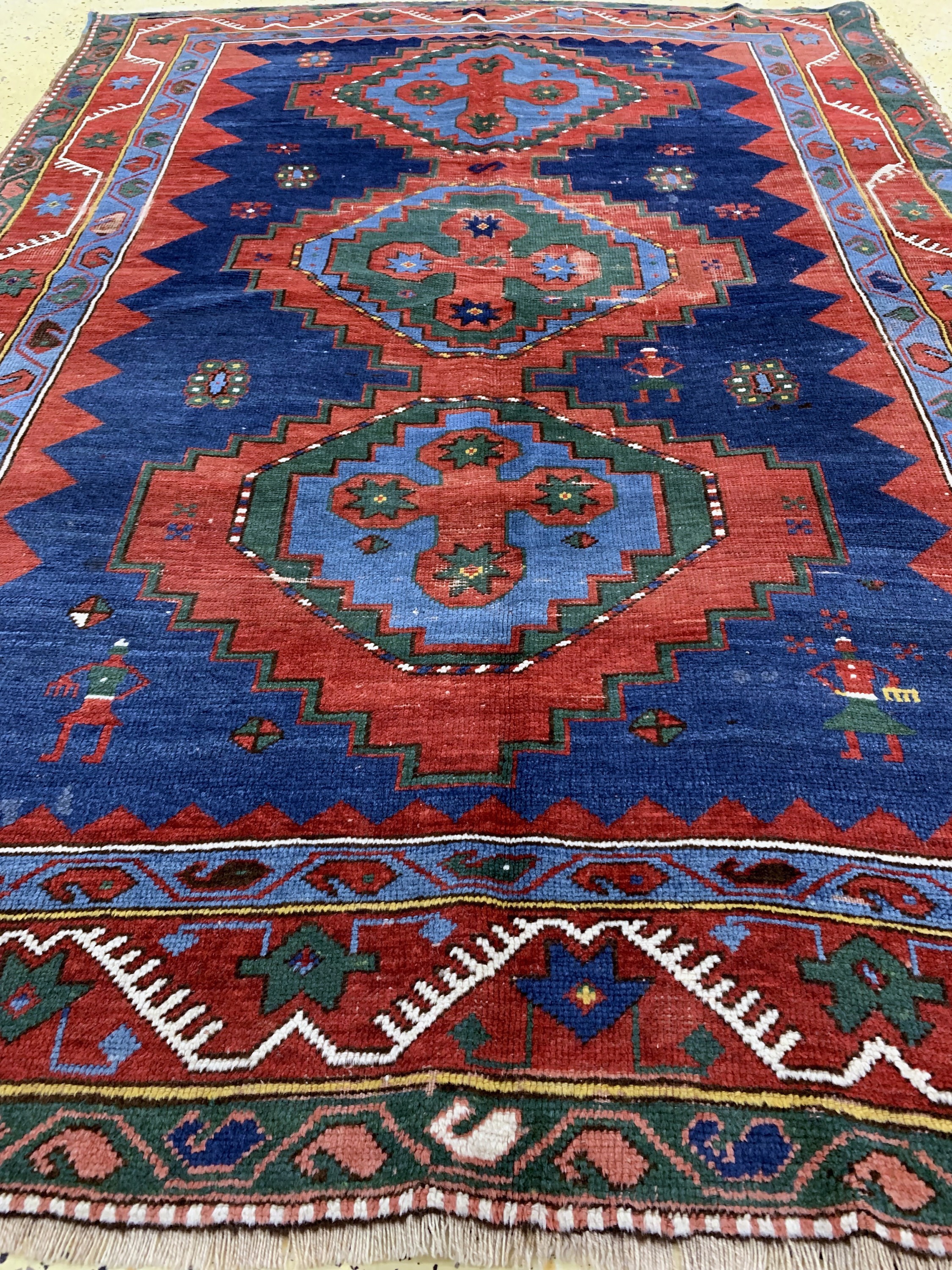 Detail e: Antiker Kazak, Kaukasus, um 1900, Wolle aufWolle, ca. 220 x 153 cm, EHZ: 3-4