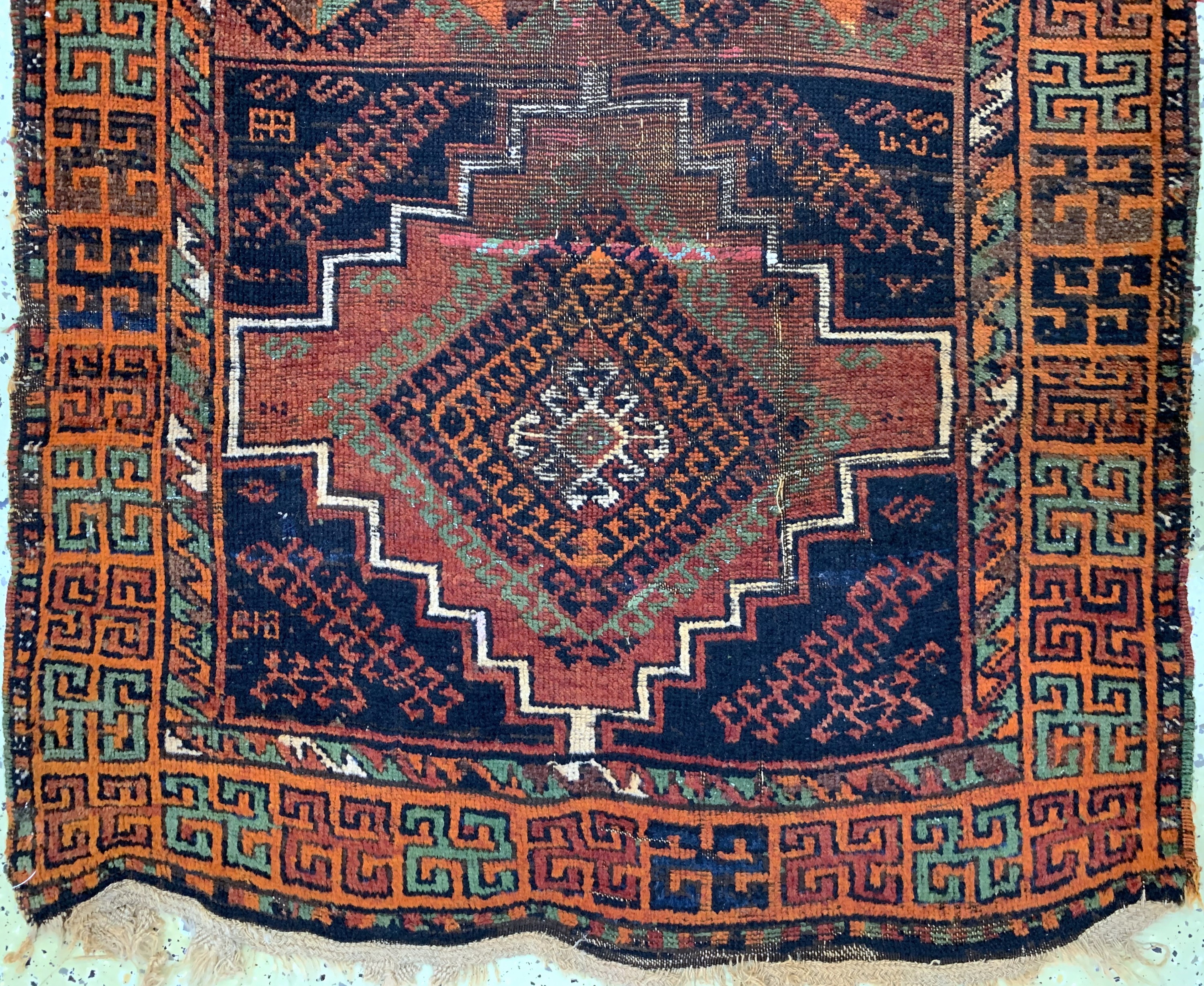 Detail c: Antiker Yürük, Türkei, 19.Jhd, Wolle auf Wolle, ca. 230 x 105 cm, EHZ: 3-4