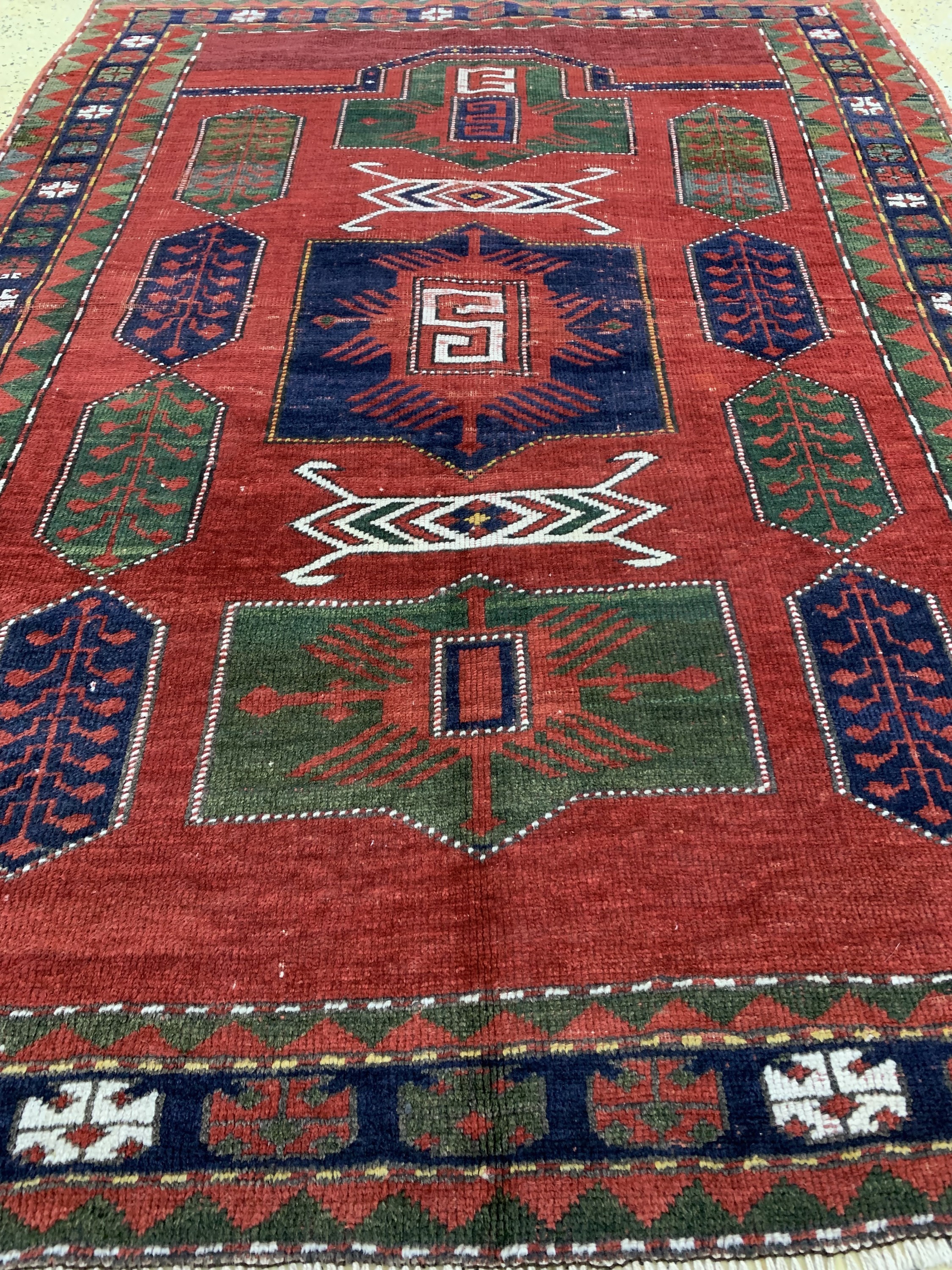 Detail e: Antiker Kazak, Persien, um 1900, Wolle auf Wolle, ca. 200 x 145 cm, EHZ: 3