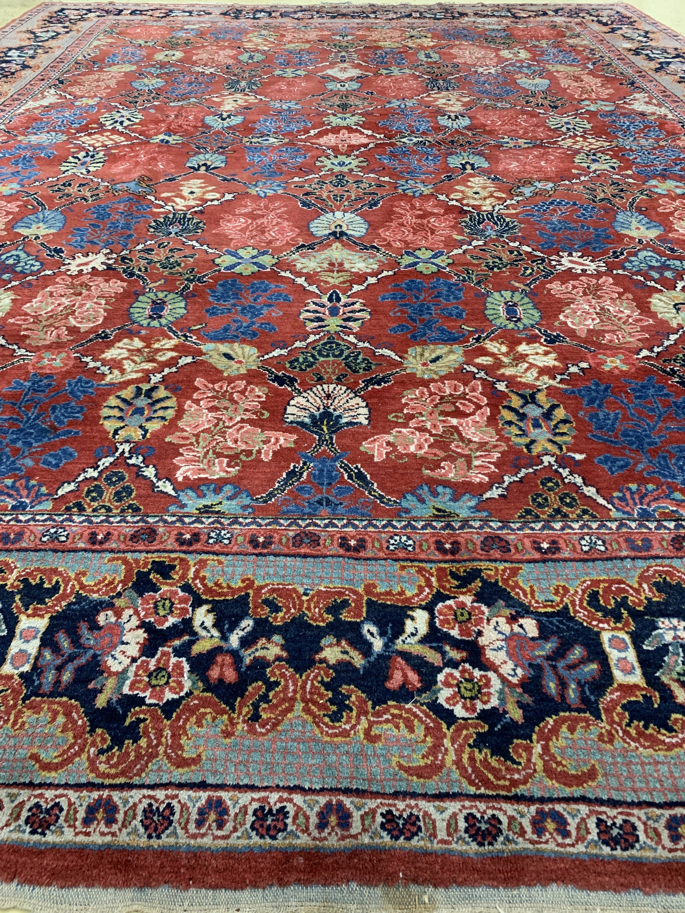 Detail g: Sarogh-Mahal, Persien, Anfang 20.Jhd, Wolleauf Baumwolle, ca. 420 x 325 cm, EHZ: 2