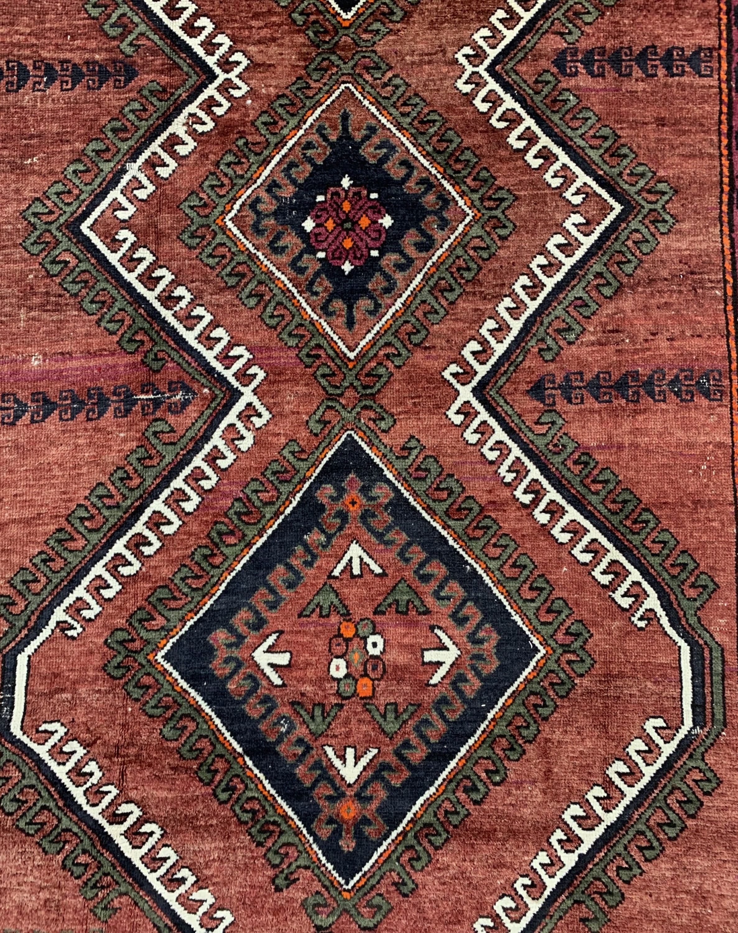 Detail c: Antiker Kazak, Kaukasus, um 1900, Wolle aufWolle, ca. 280 x 180 cm, EHZ: 4