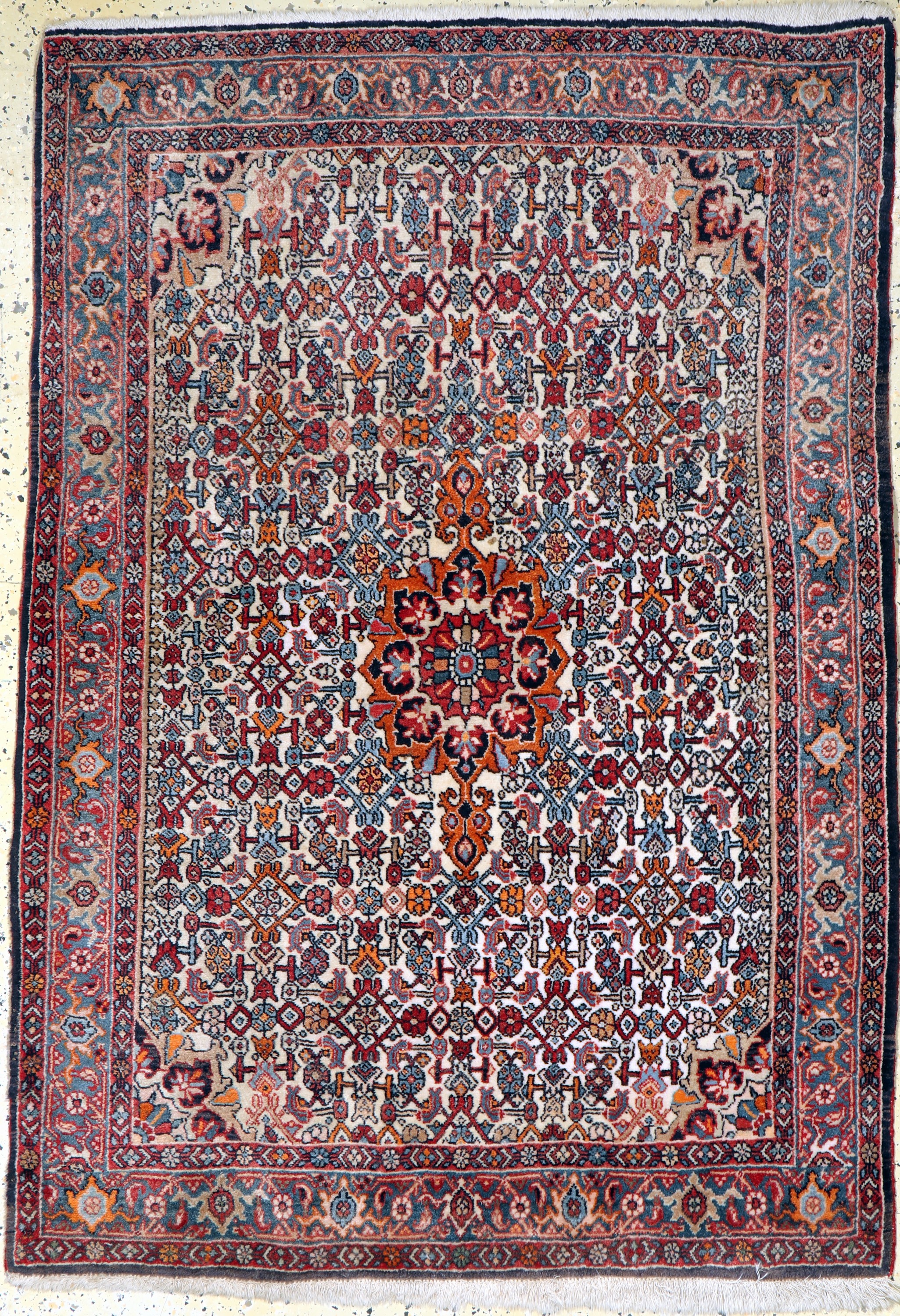 Bidjar, Persien, Mitte 20.Jhd, Wolle auf Baumwolle, ca. 160 x 112 cm, EHZ: 2