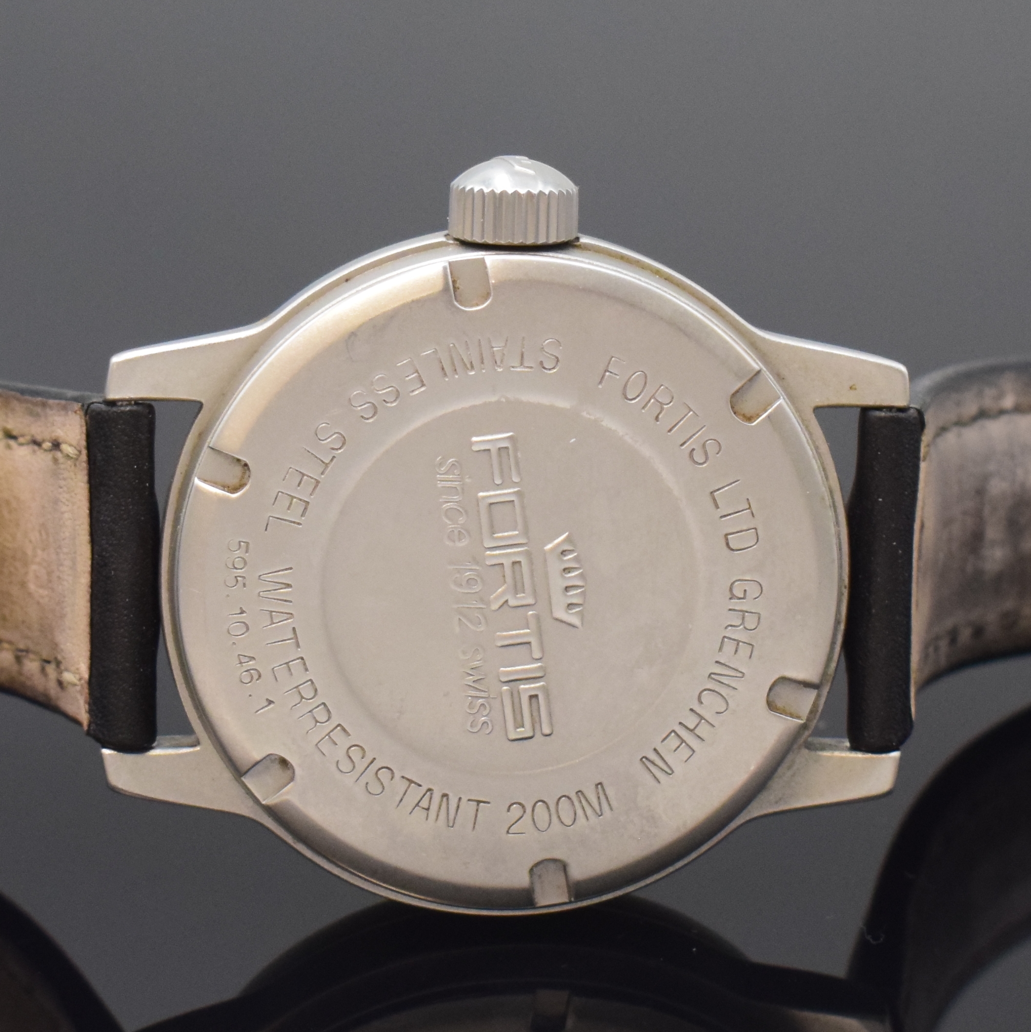 Detail c: FORTIS Flieger-Herrenarmbanduhr Referenz 595.10.46.1, Automatik, Schweiz um 1995, matt. Edelstahlgeh. inkl. Lederband (zu ers.) m. orig. Faltschl., ...